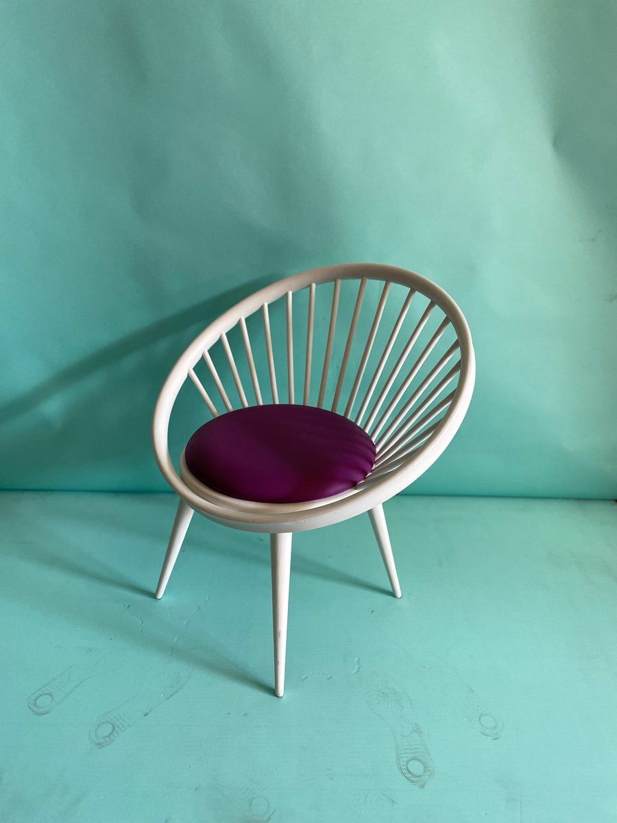 Fuchsia And White Circle Chair By Yngve Ekstrom For Swedese, 1960s photo vinterior