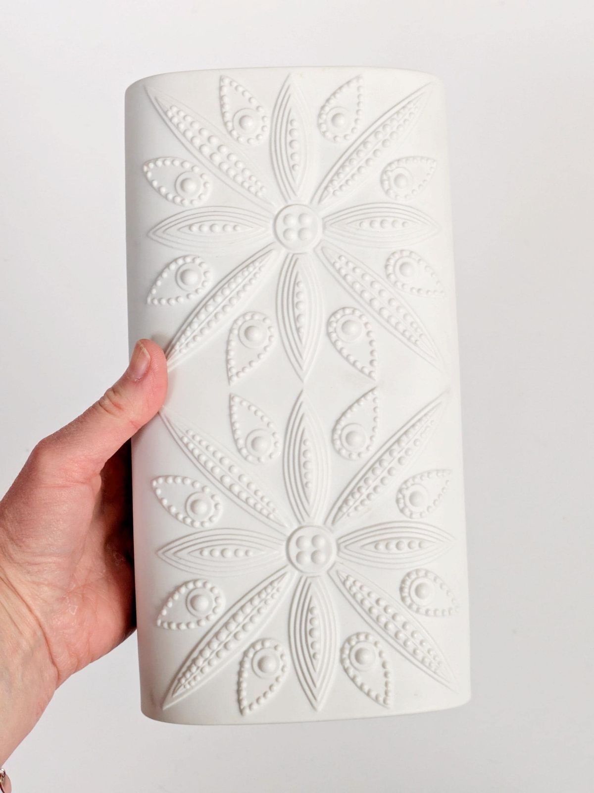 Architectural Biscuit Porcelain Vase: Nanny Still For Heinrich, Germany, 1970s photo 194.0