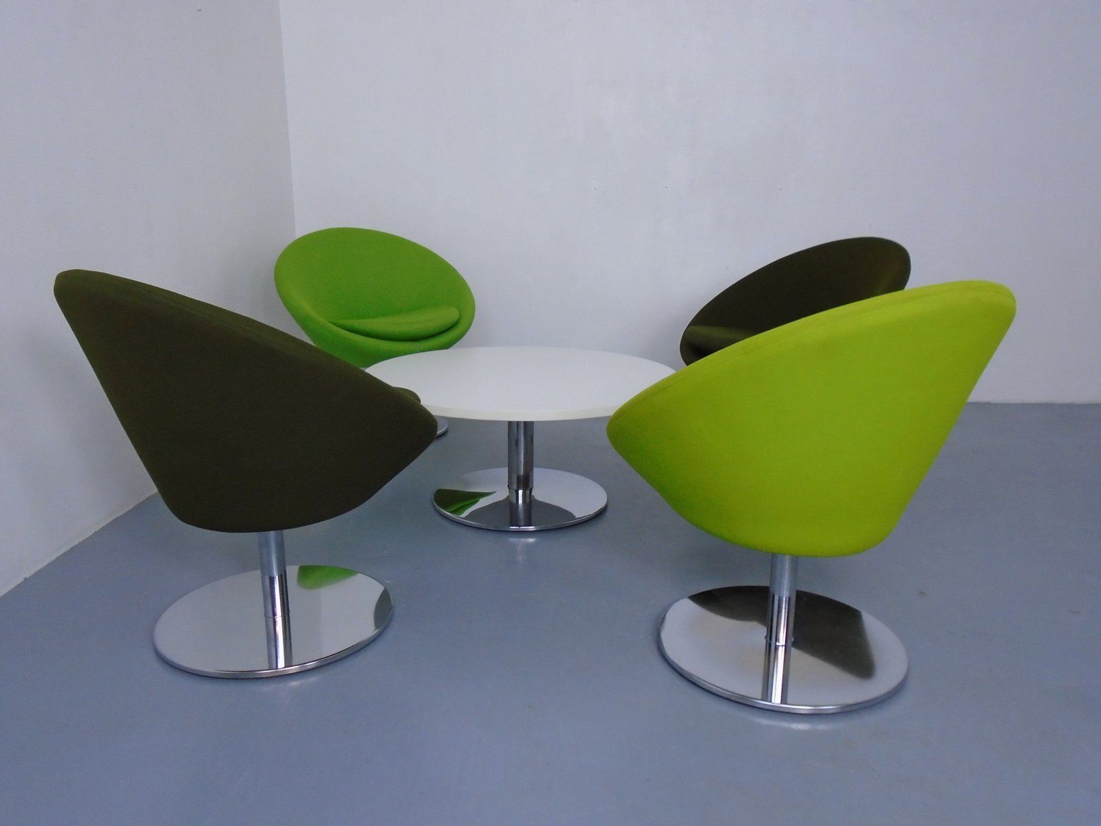 Allermuir Conic Swivel Club Chairs & Table, Uk, 2015, Set Of 5 photo Furniture