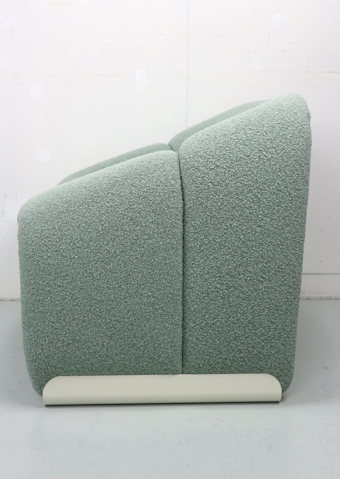 Pierre Paulin Set Of 2 F598 Groovy Armchairs For Artifort New Upholstery, 1972 photo buy