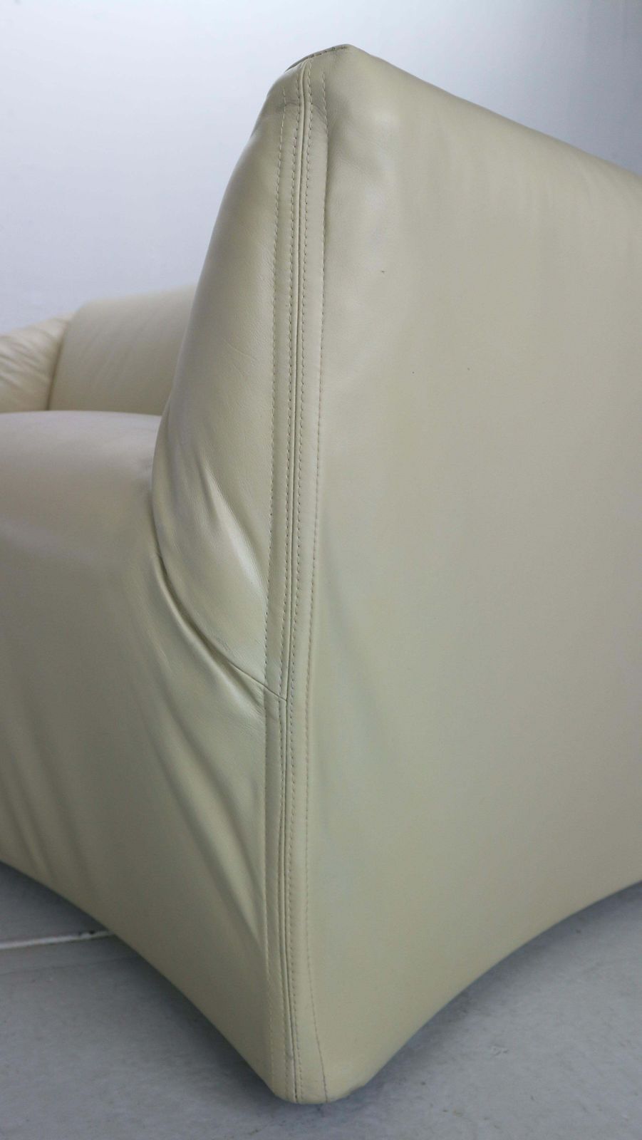 photo vinterior Mario Bellini "Tentazione" Leather Sofa Or Loveseat For Cassina, 1970s