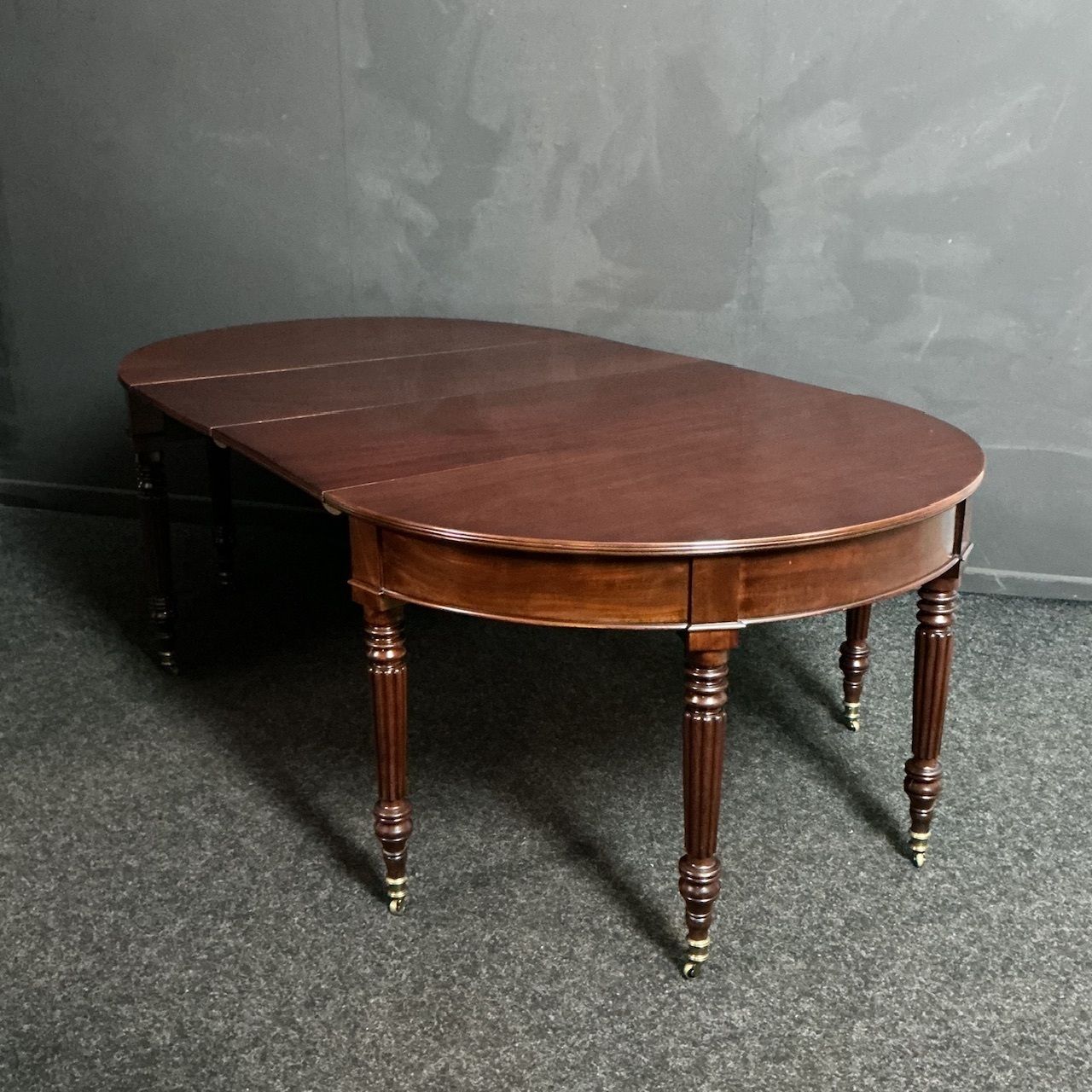 Mahogany Table In The Gillows Manner . Circa 1830. photo Furniture