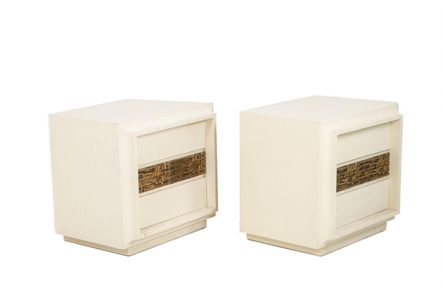 Luciano Frigerio Pair Of Lacquered Wood And Bronze Bedside Tables. 1970s