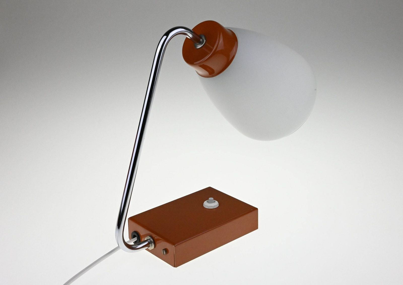 Mid Century Desk Lamp, Table Lamp, Desk Lamp, Bedside Lamp, Mid Century Lamp, Chrome Lamp, Table Light, Retro Lighting, Vintage Lamp photo 144.0