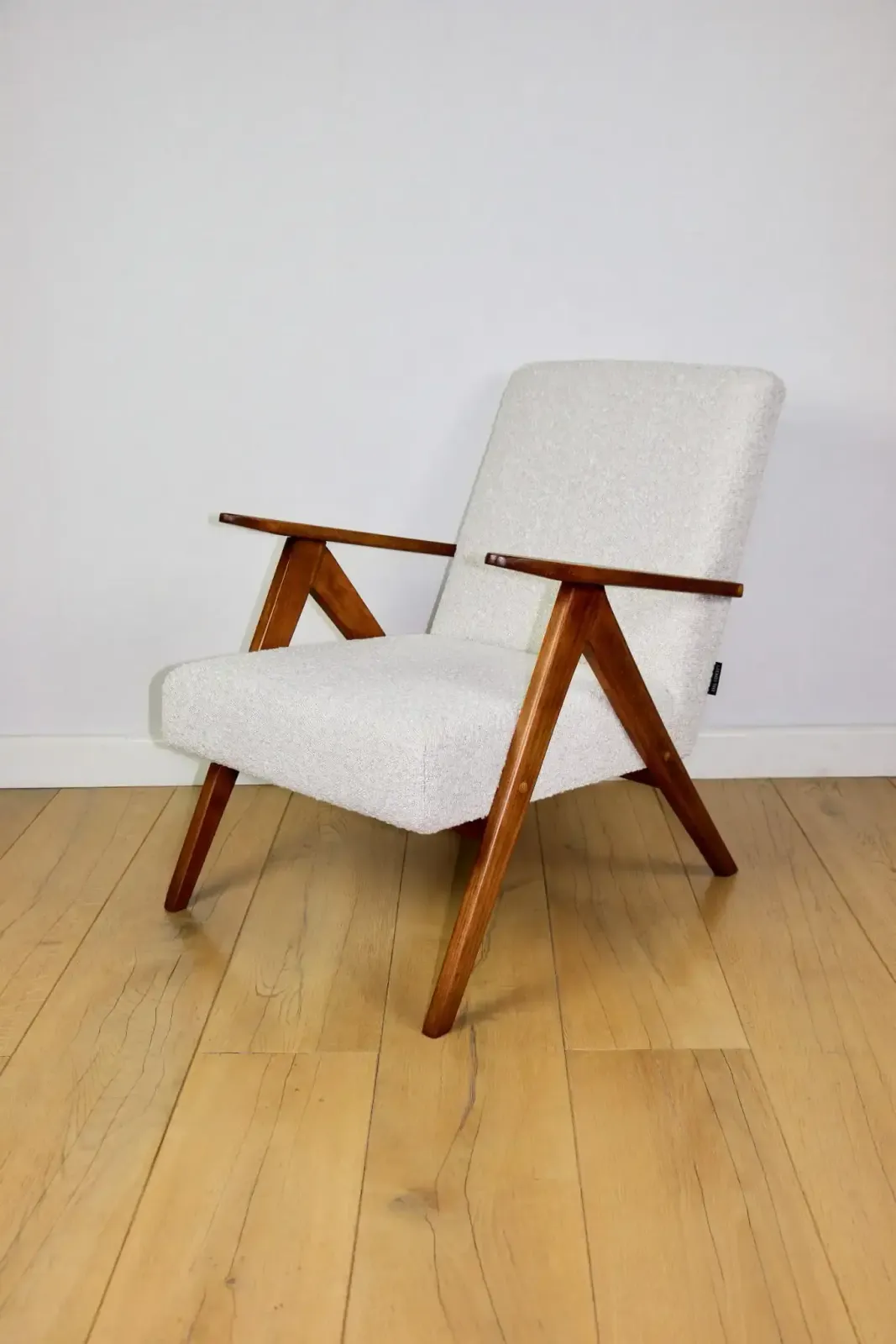 Vintage B 310 Var Armchair, White Bouclé Structure, 1970s   Beech Wood photo 361.0