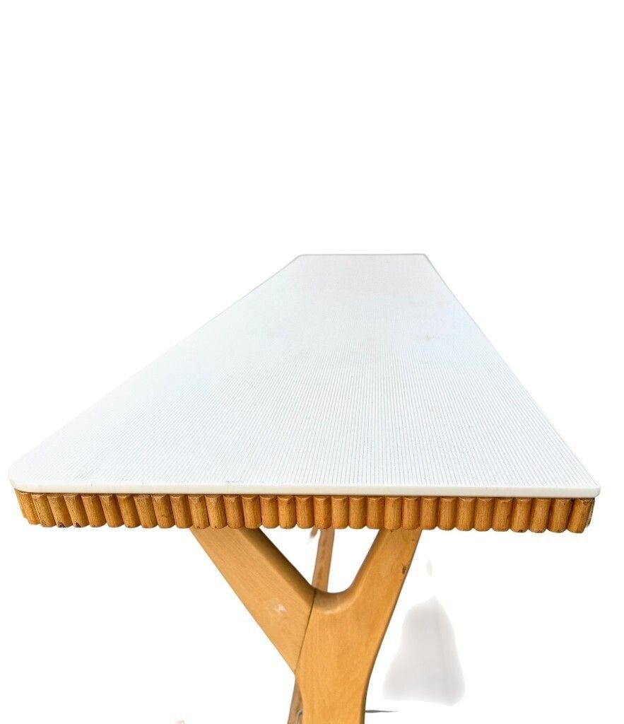 5350.0 A Lovely Italian 1950s Beechwood And Ribbed Glass Console By Ico Parisi photo