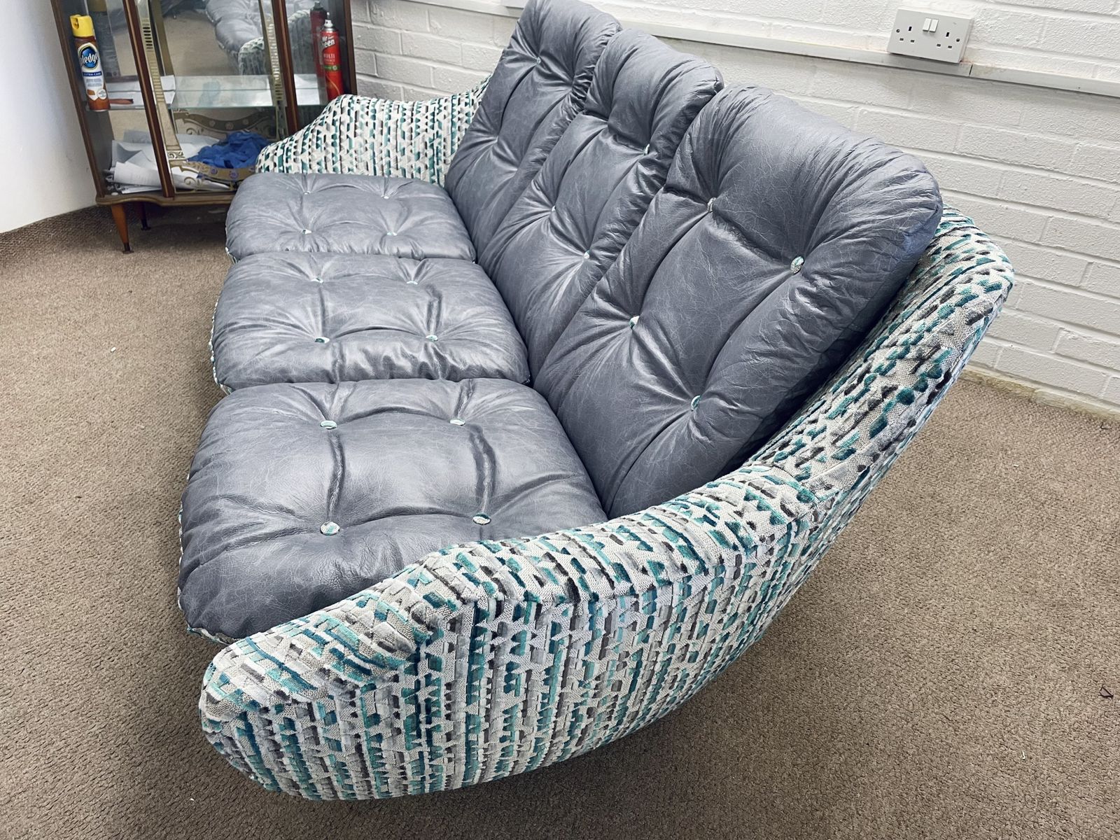 Original Parker Knoll Statesman Suite ( 3 Seater Sofa And 2 Single Swivel Chairs) Newly Refurbished photo Furniture