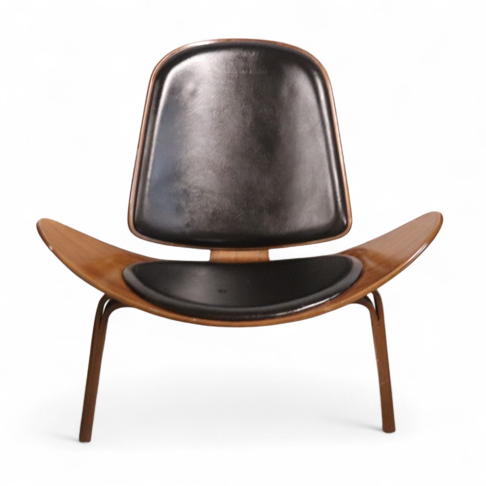 ​Mid Century Modern Walnut & Black Vinyl Shell Chair Hans J. Wegner Style photo 195.0