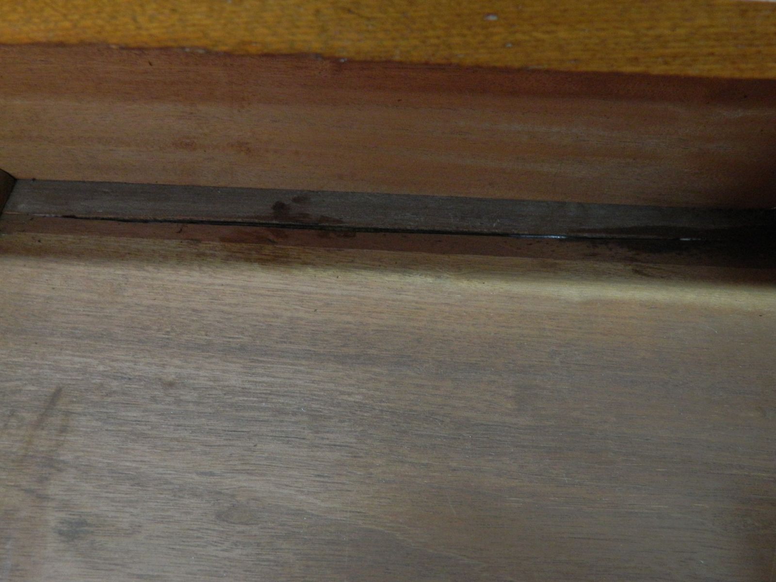 photo vintage Blyth And Sons Victorian Walnut Chest Of Drawers