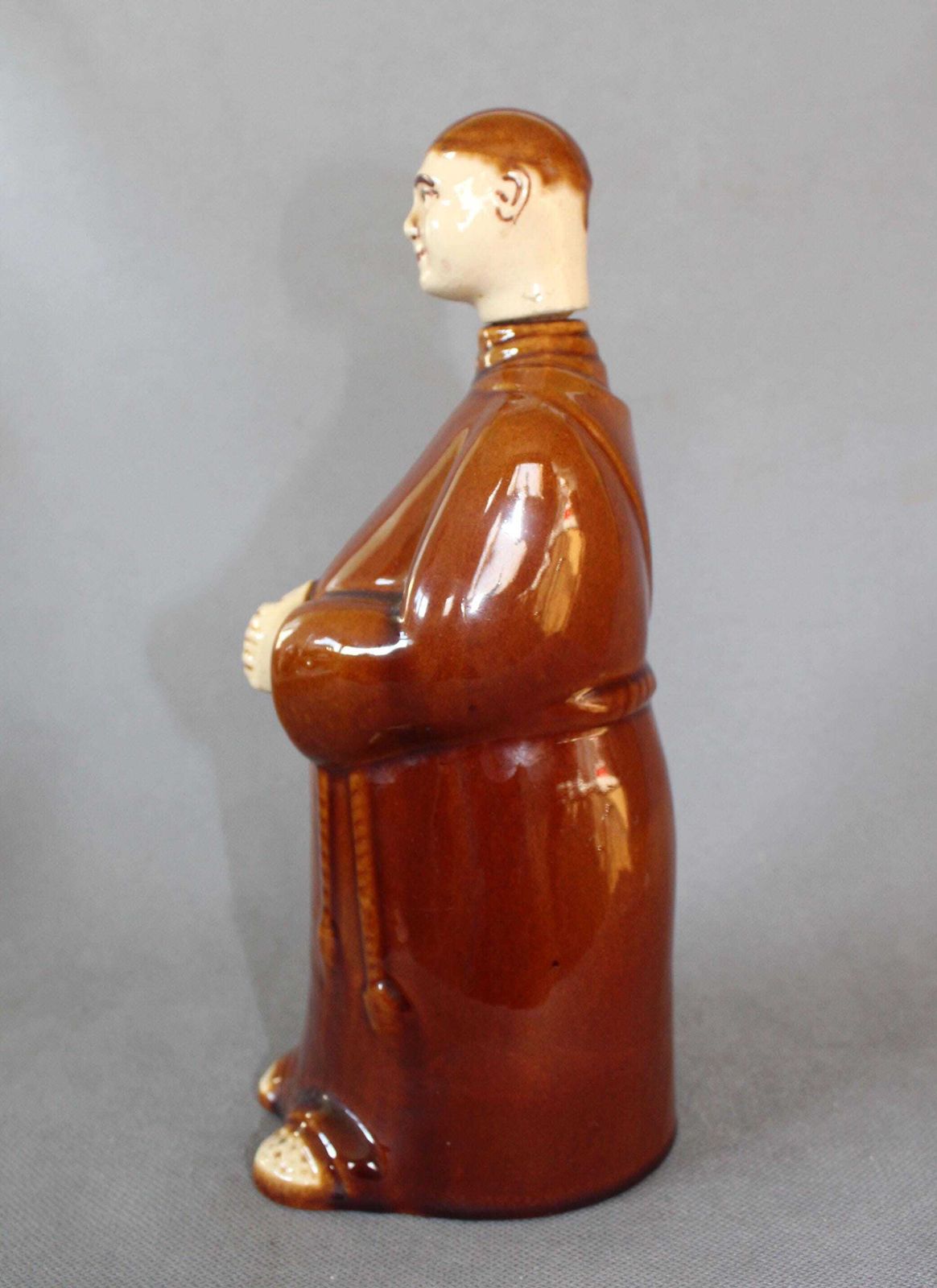 Grote Vintage Keramische Monnik Fles – Decanteerkaraf Met Muziekdoos, Quimper Keraluc Frankrijk, Kurksluiting, Figuratieve Sculptuur, Leeg photo vintage