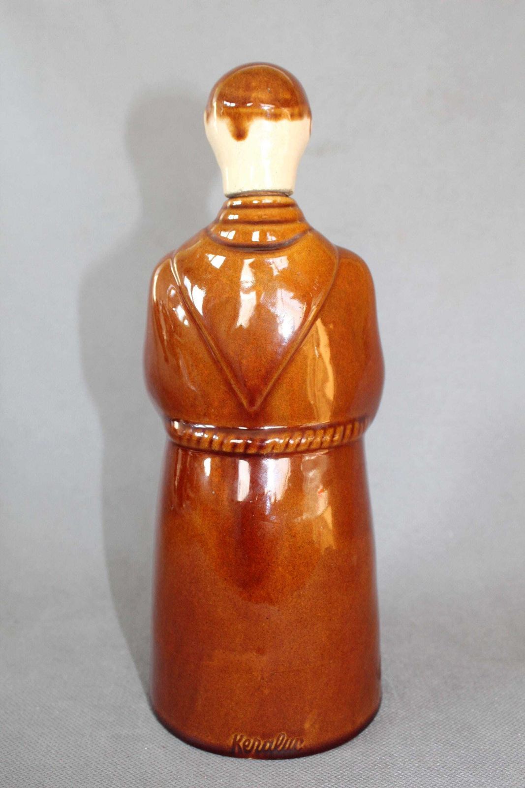 Woonaccessoires Grote Vintage Keramische Monnik Fles – Decanteerkaraf Met Muziekdoos, Quimper Keraluc Frankrijk, Kurksluiting, Figuratieve Sculptuur, Leeg photo