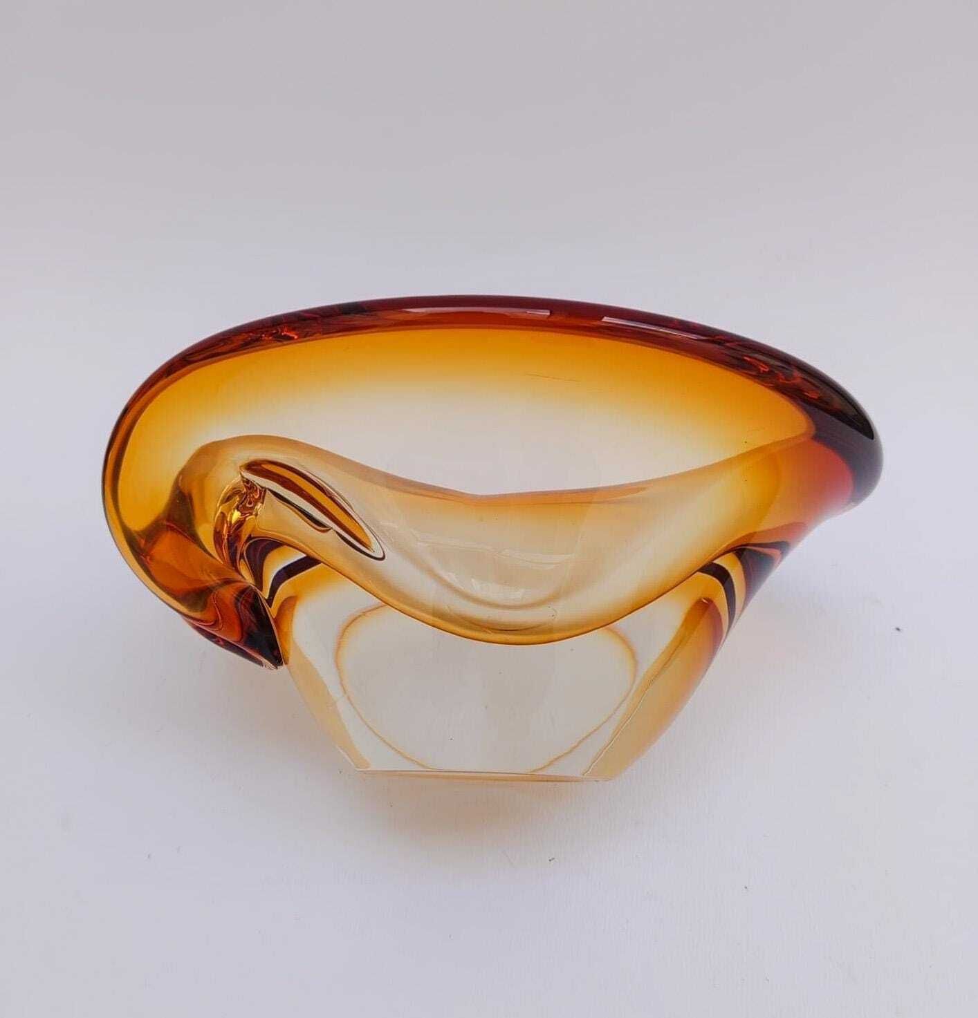 photo furniture Stunning Murano Glass Cup In The Shape Of An Amber Shell, Seguso Venini Poli Era