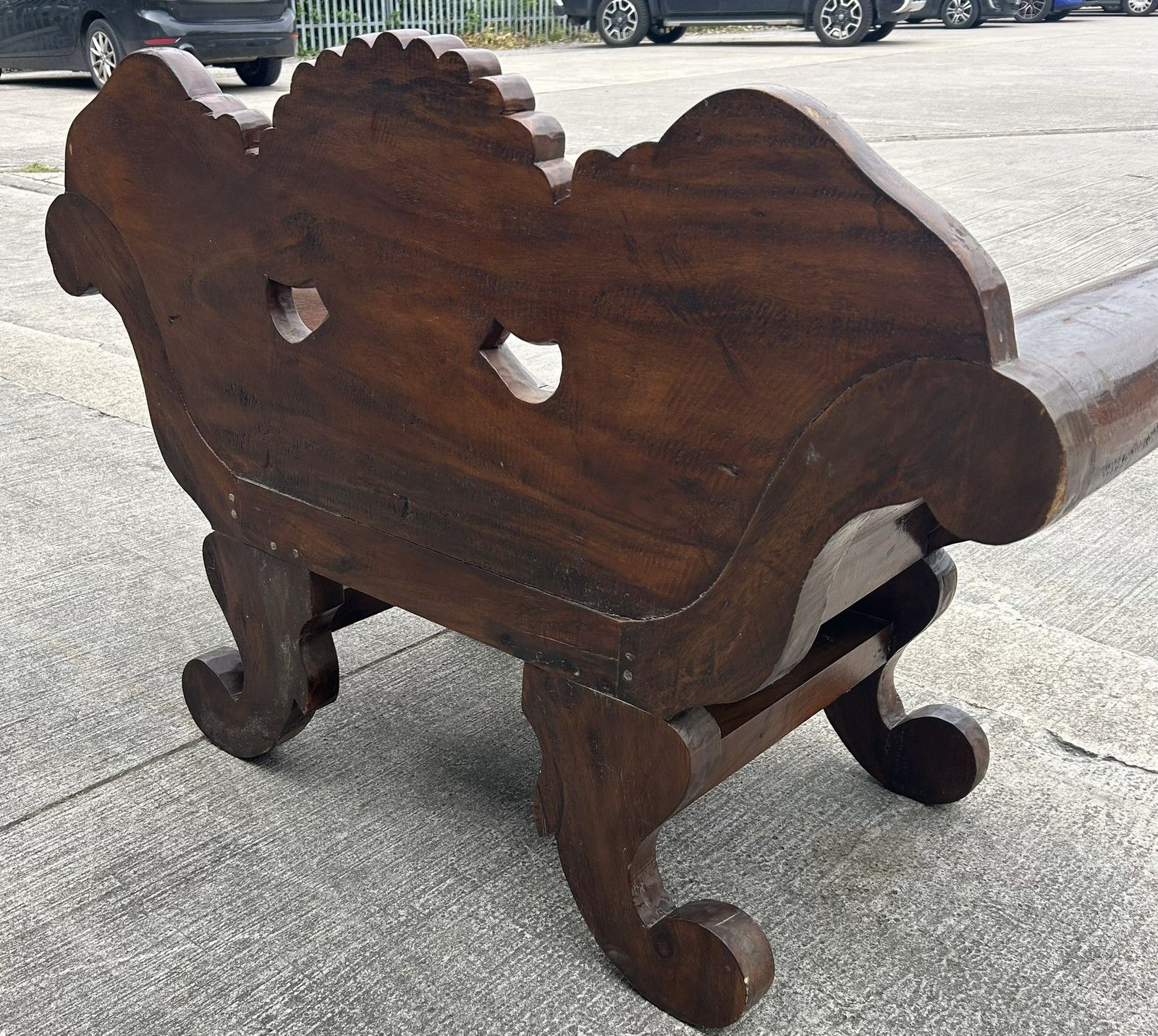 photo furniture Vintage Solid Hardwood Balinese Carved Splay Arm Settle Hall Bench Seat