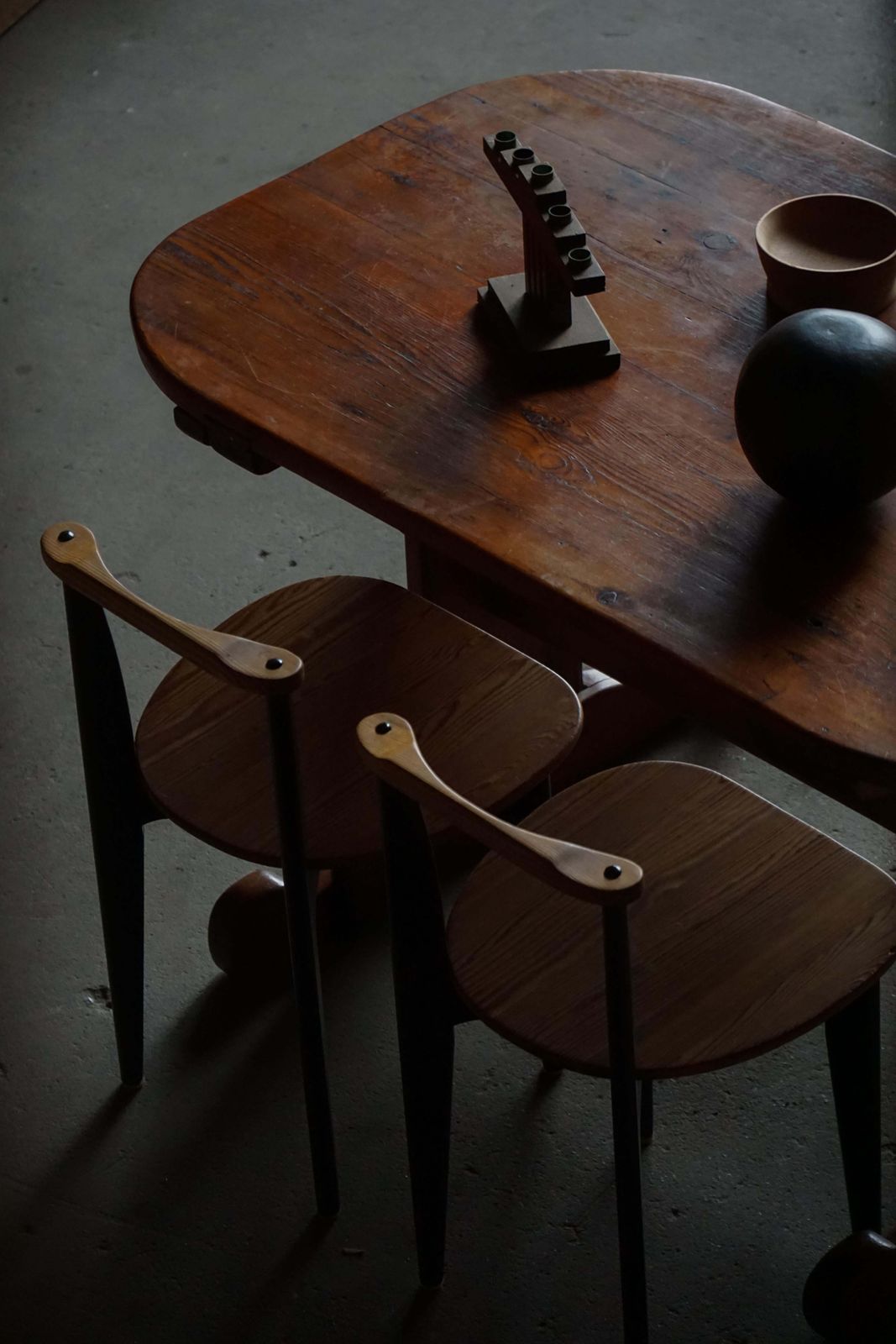 Primitive Swedish Oval Dining Table In Pine, Early 20th Century photo 1503.0