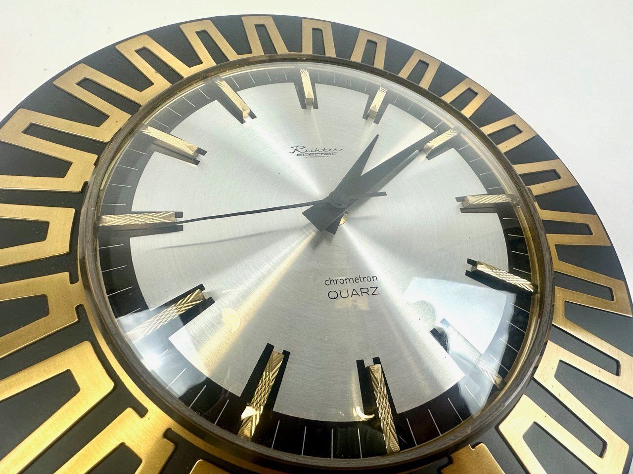 Mid Century Modern Sunburst Wall Clock In Brass Chrometron From Richter Electric, 1960s photo 345.0