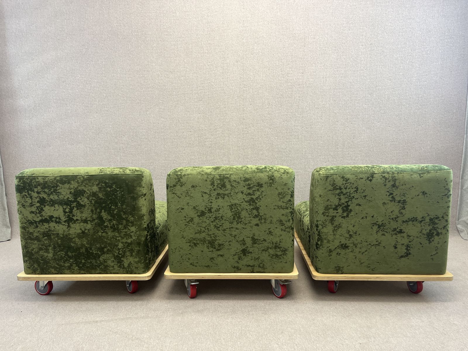 photo furniture Unique Allermuir Mayze Mobile Three Seater Modular Sofa Chairs