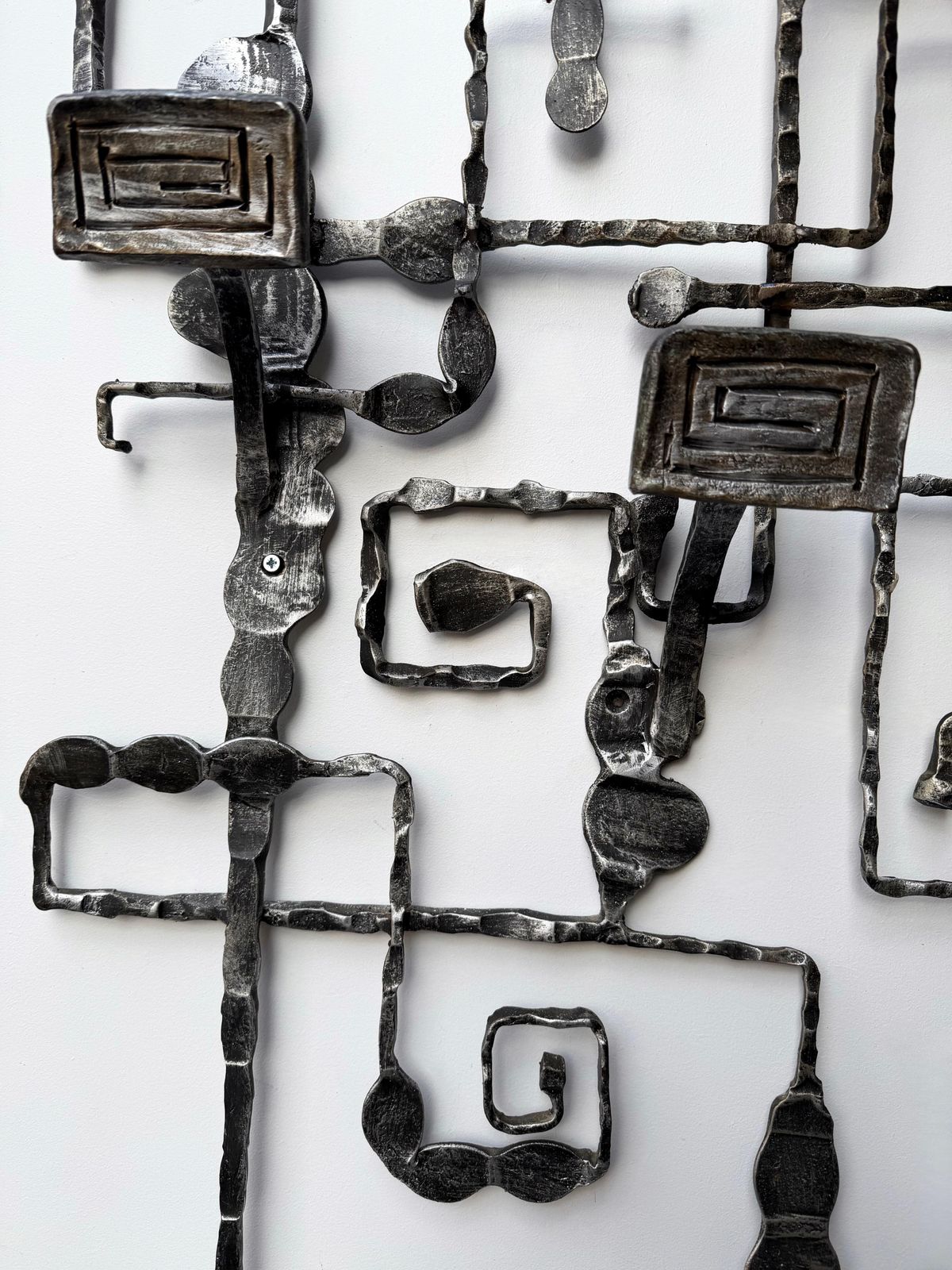 photo vinterior Wall Coat Rack Sculpture Wrought Iron By Pozzebon. Italy, 1970s