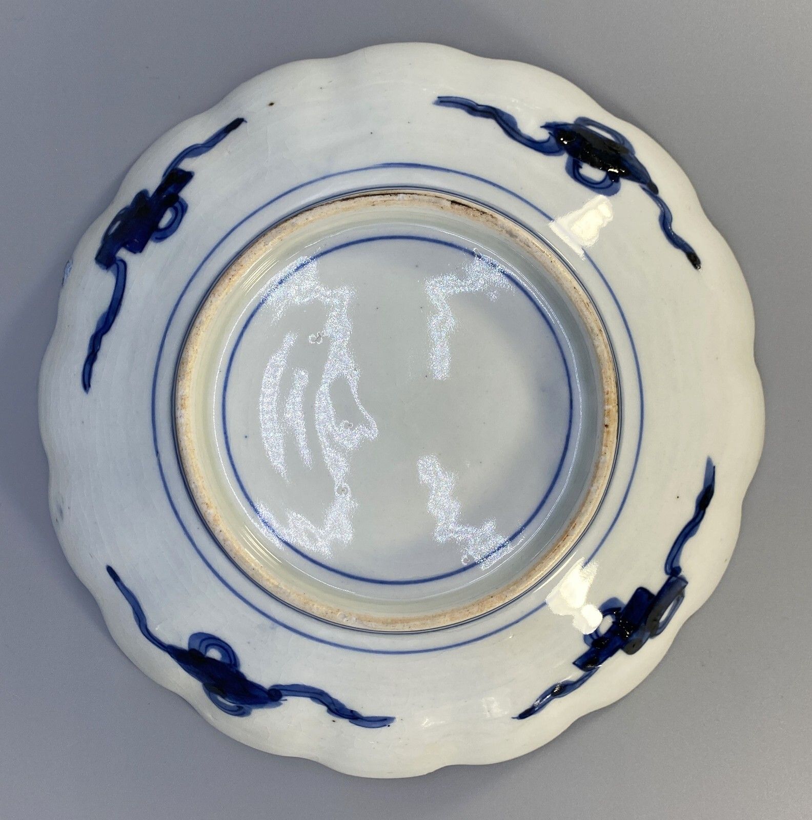 259.0 Fine Pair 18thc Japanese Edo Period Scallop Form Porcelain Imari Bowl Dish Plate photo