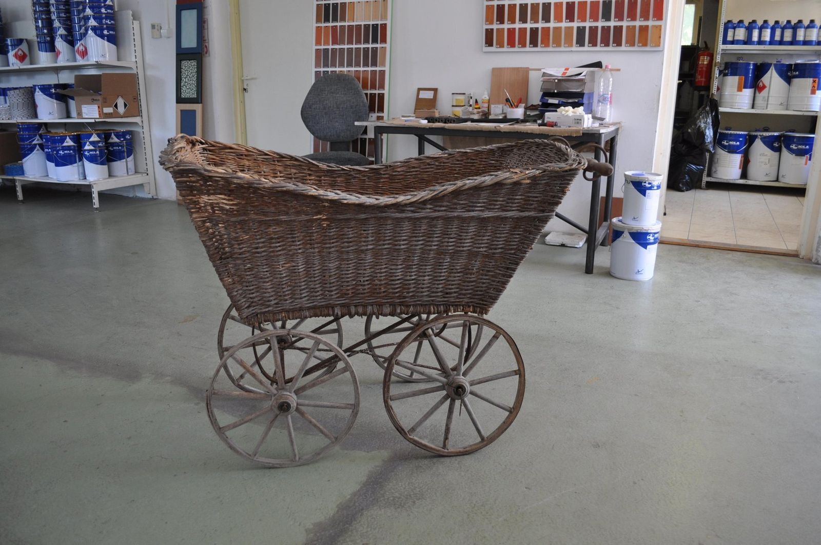 Wicker & Wood Pram, 1930s photo 1008.0