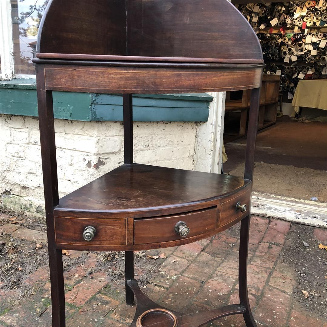 photo vinterior Antique Mahogany Gentleman's Corner Washstand Early 19th C