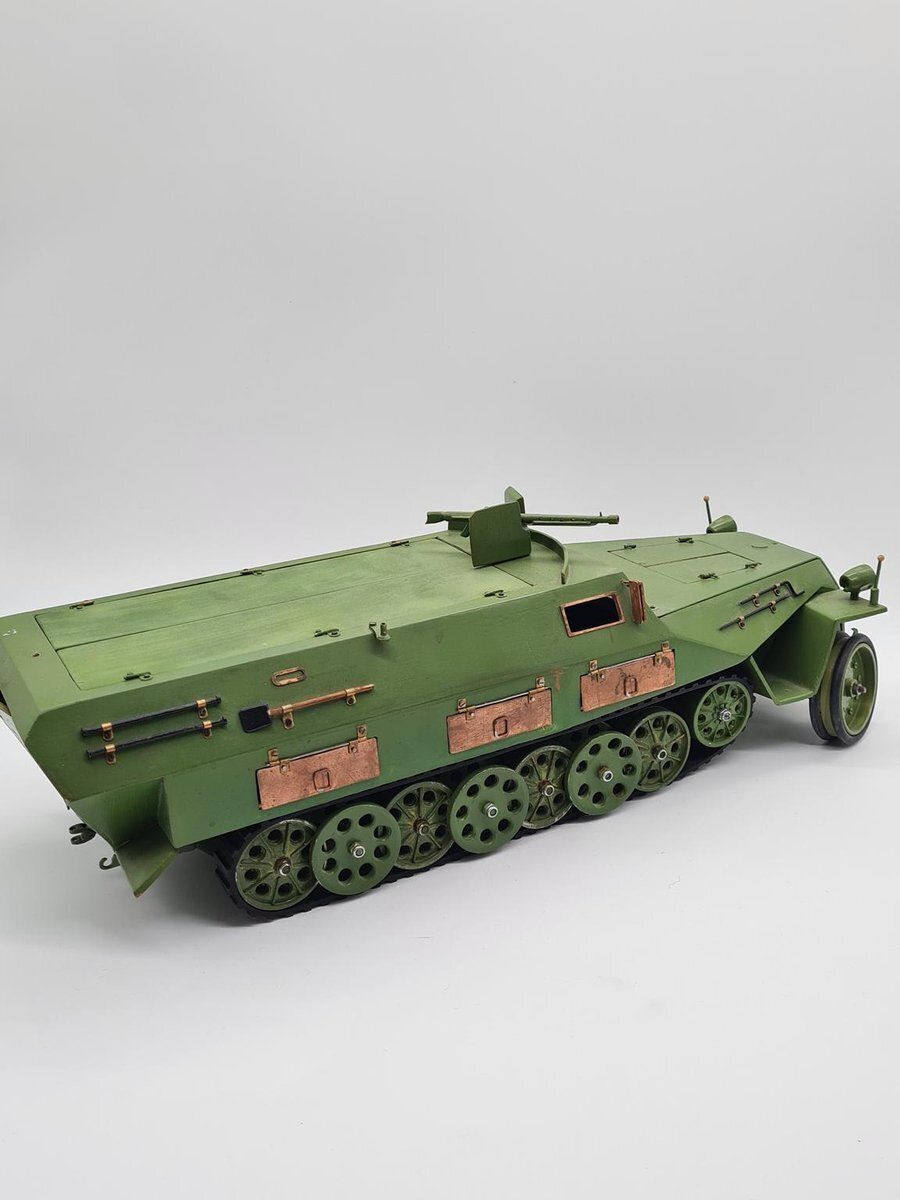 Model Sd.Kfz. 251 Carrier In Green Plywood And Metal, 1970s photo 507.0