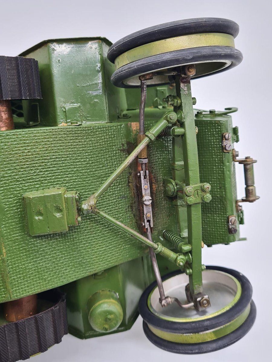 photo furniture Model Sd.Kfz. 251 Carrier In Green Plywood And Metal, 1970s