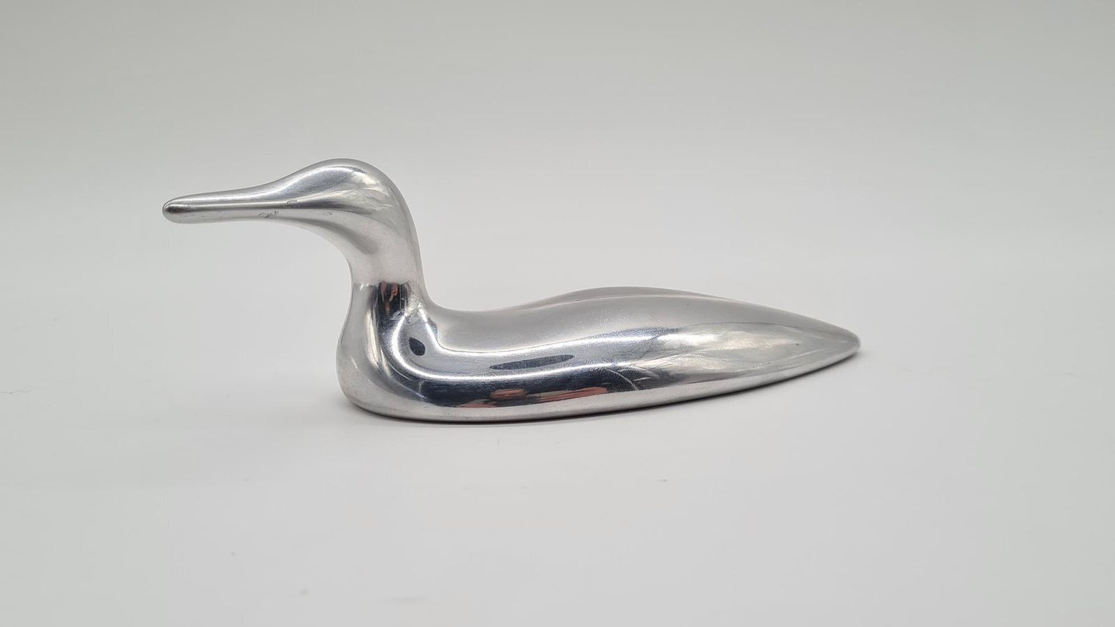 Hoselton Swan Sculpture In Polished Aluminum, 1970s photo vinterior