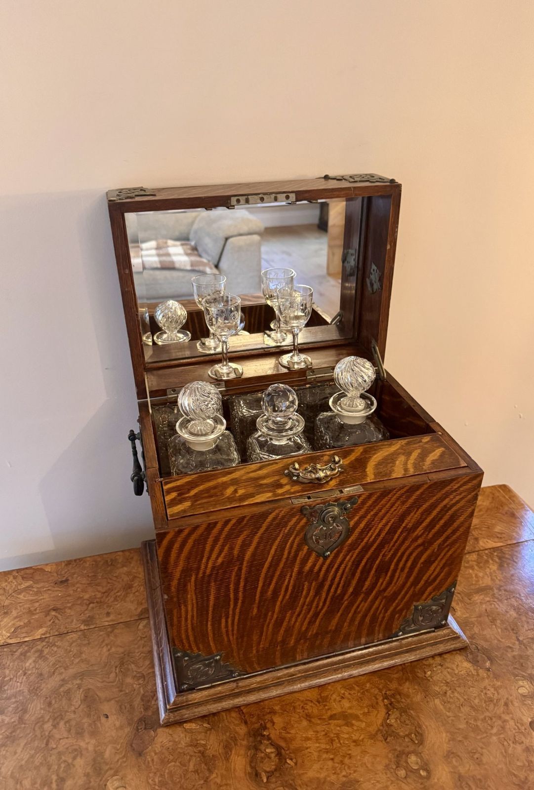 Outstanding Quality Antique Oak Decanter And Games Box photo vintage