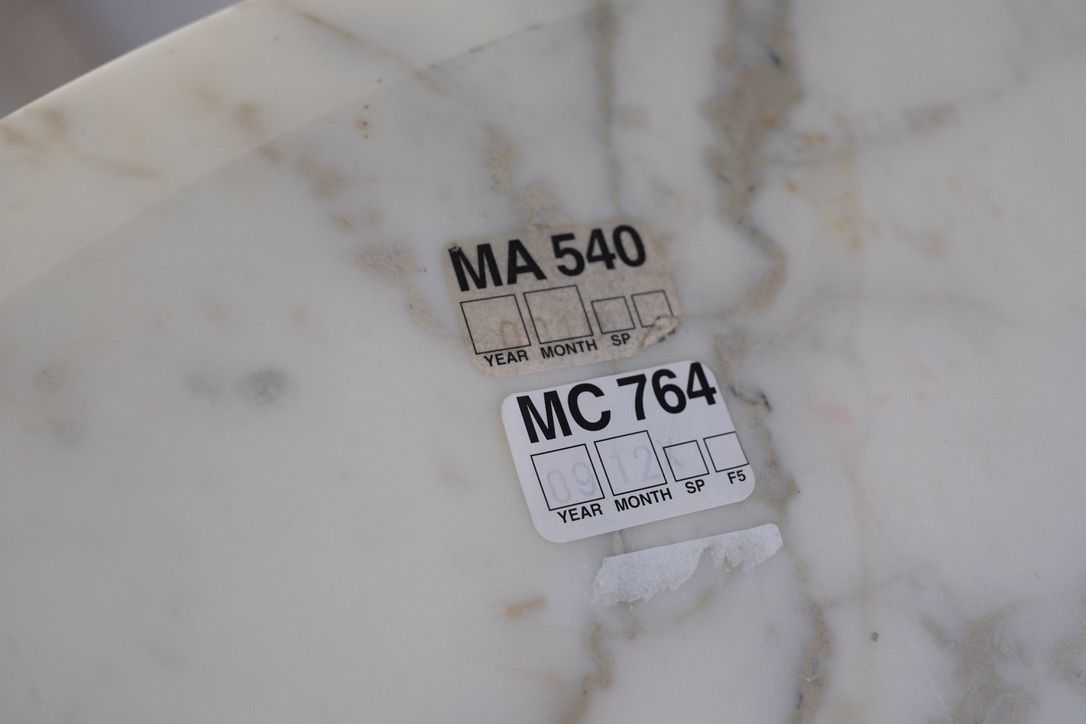Furniture Dining Table Tulip Marble By Eero Saarinen For Knoll International. photo
