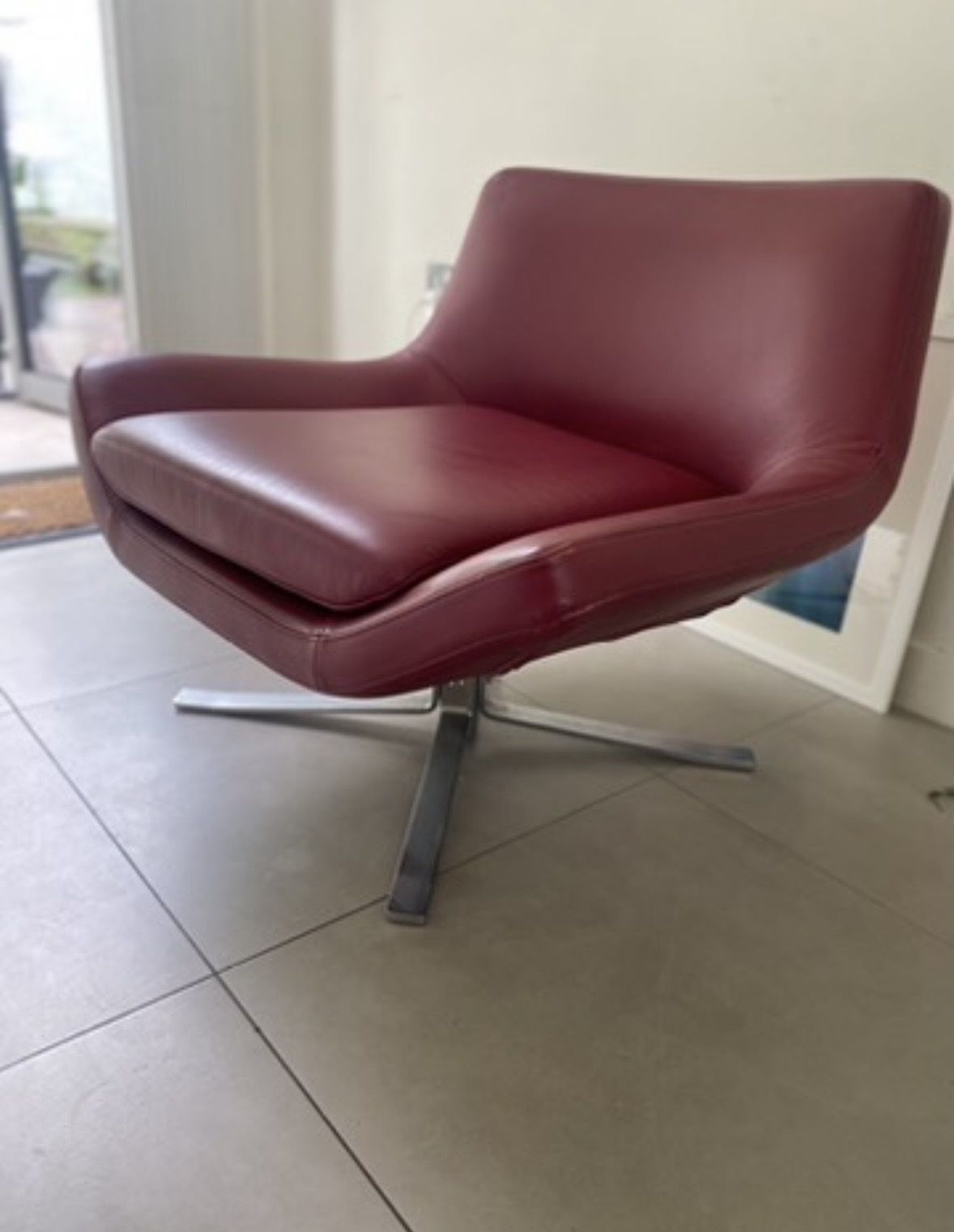 Contemporary B&B Italia Style Leather Lounge Chair photo for sale