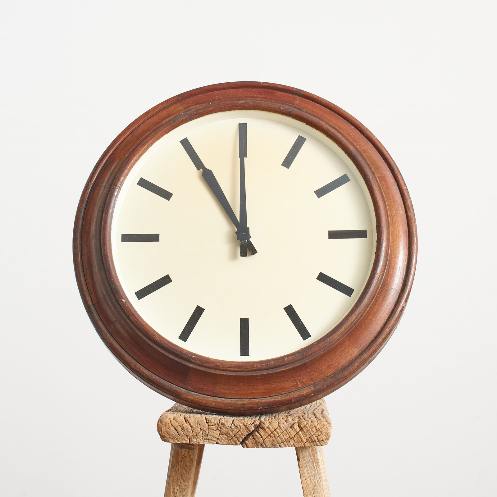 Large Antique Wooden Gents Of Leicester Station Wall Clock – B