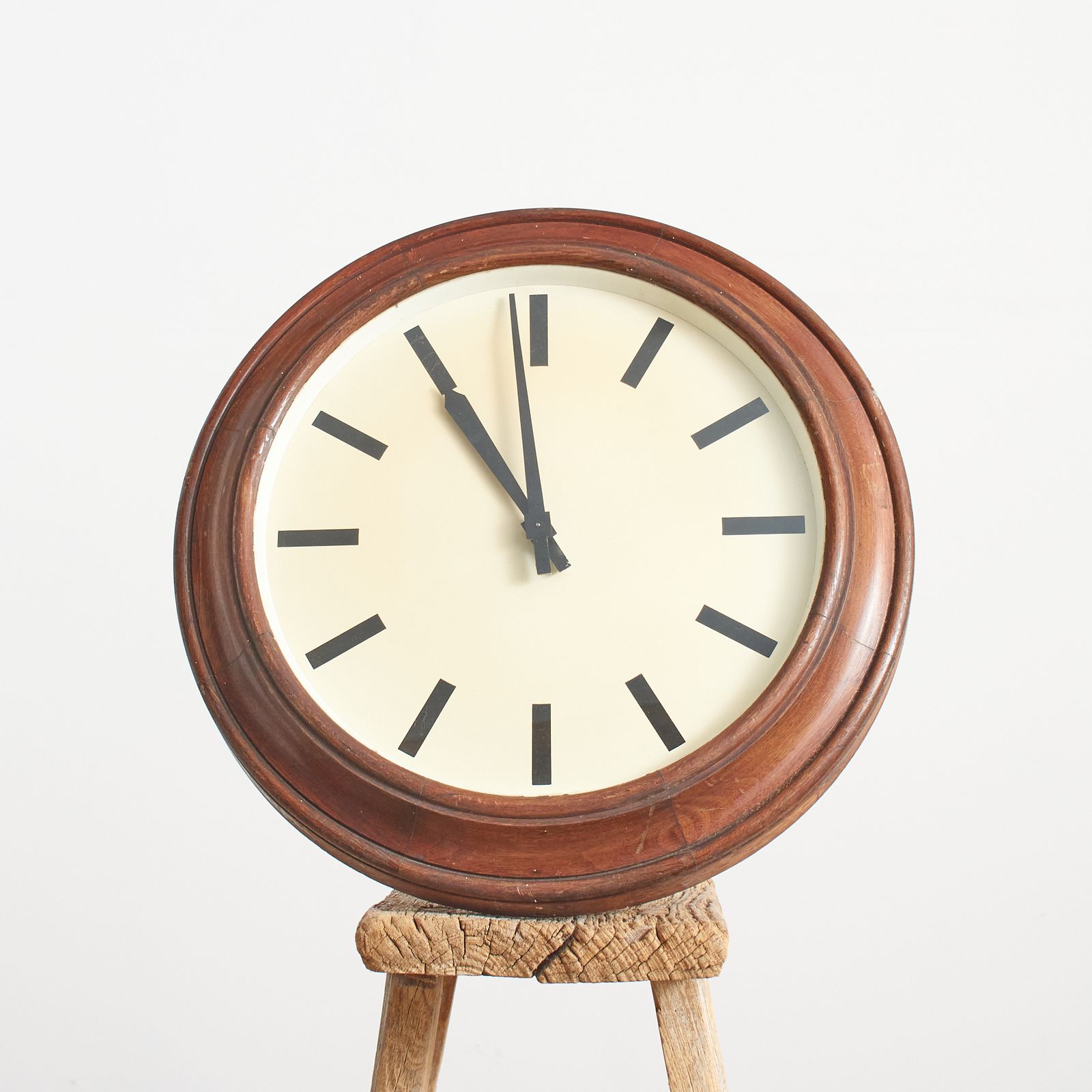 Large Antique Wooden Gents Of Leicester Station Wall Clock – E