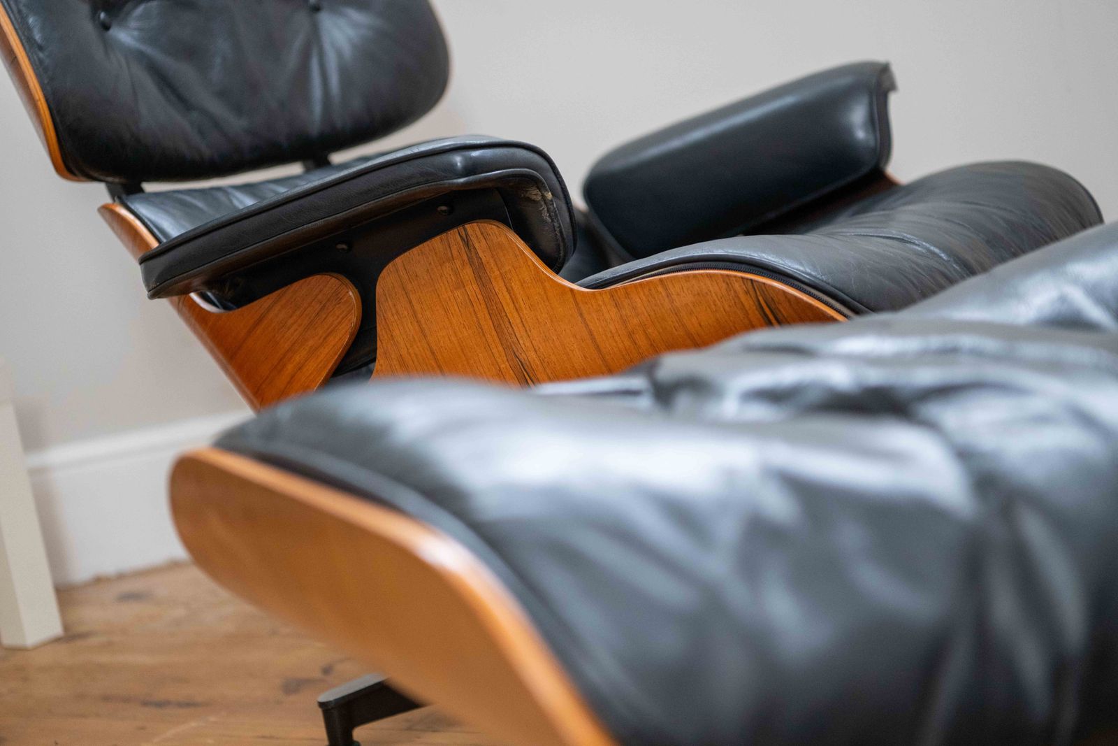 photo for sale Original Charles And Ray Eames For Herman Miller   Lounge Chair .Circa 1970