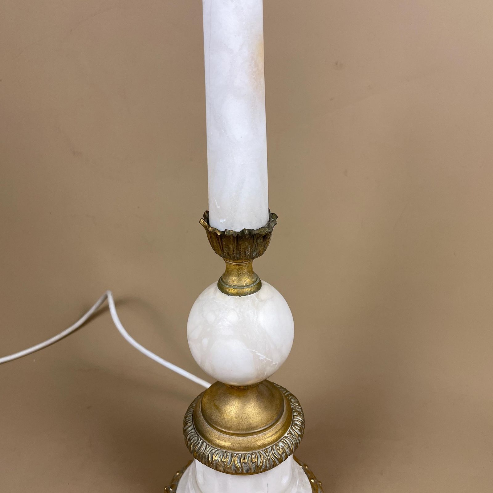 Antique White Marble Lamp Light Bedside Brass Metal Gold Accents Ornate Vintage Round Base Pillar Column Heavy Hollywood Regency Large photo 159.0