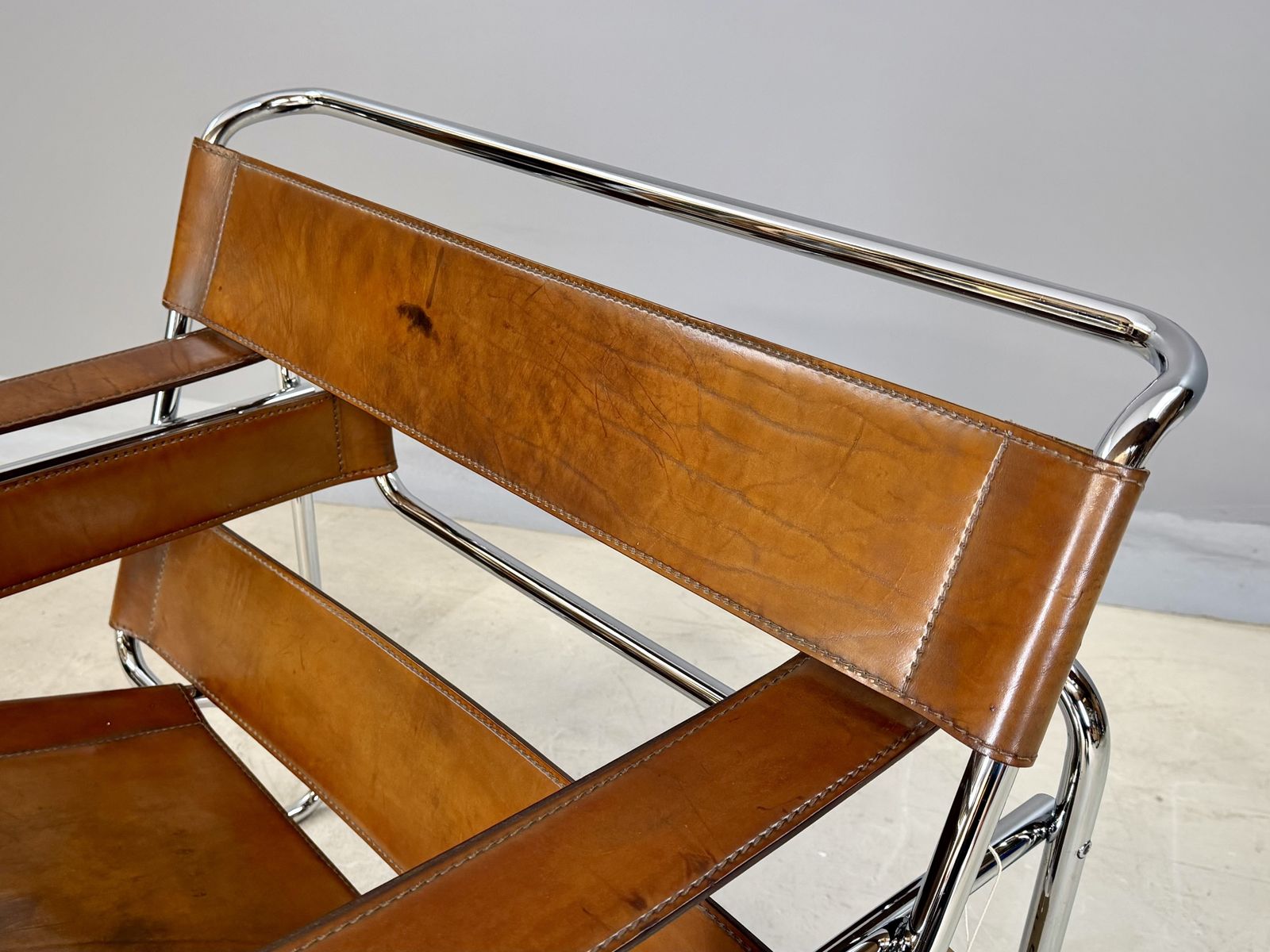 Wassily B3 Chair. Pair. By Gavina For Marcel Breuer. Brown Tan Leather And Chrome Bauhaus Lounge Club Accent Chairs photo for sale