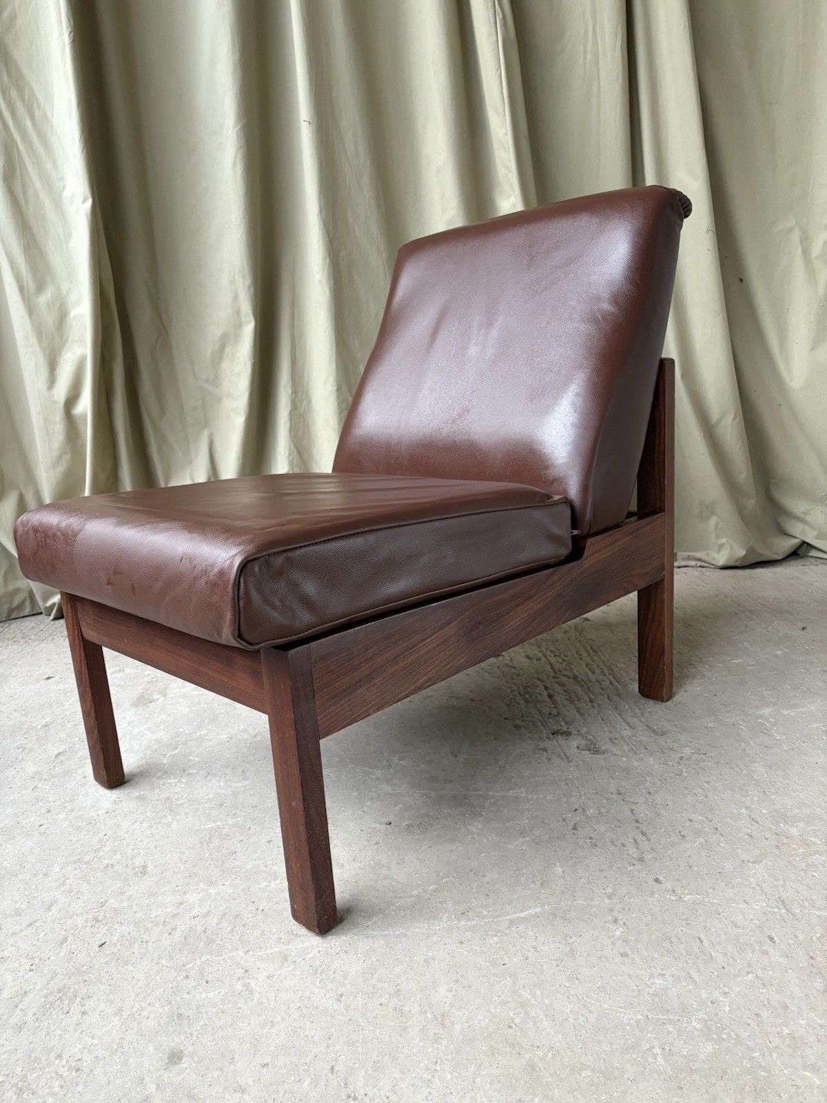 Vtg Mid Century Leather Lounge Chair Danish Scandi Retro R1029 photo vinterior