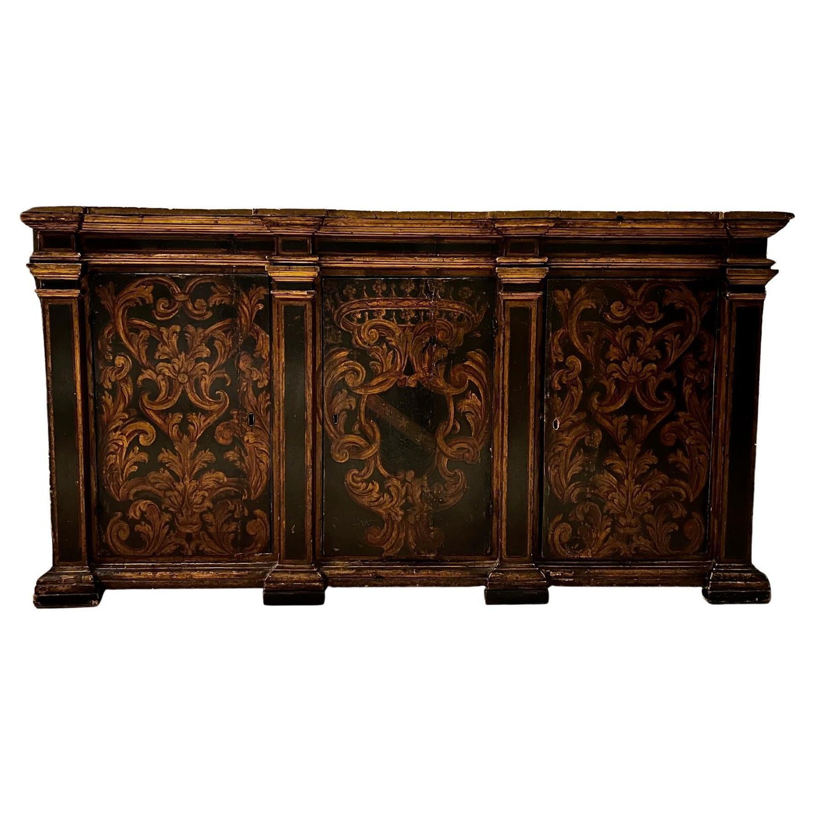 Credenza Laccata E Dipinta Con Decori Fogliacei E A Volute, Italia