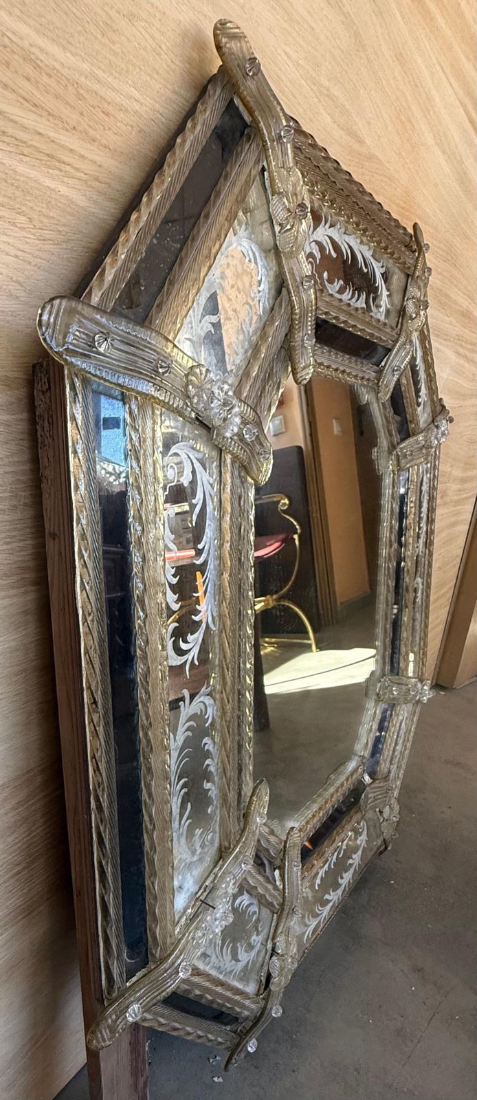 Décoration Miroir vénitien octogonal du XVIIIe siècle, fait main et argenté à la main photo