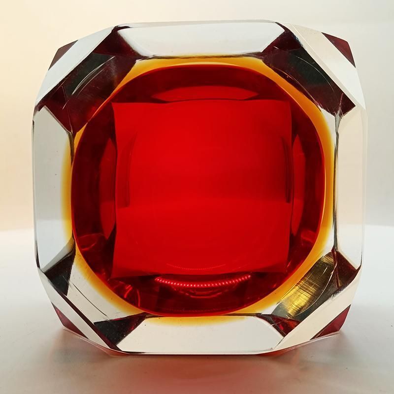 1960s Square Multifaceted Ashtray Or Catch All In Murano Glass By Flavio Poli For Seguso. Made In Italy. photo 300.0