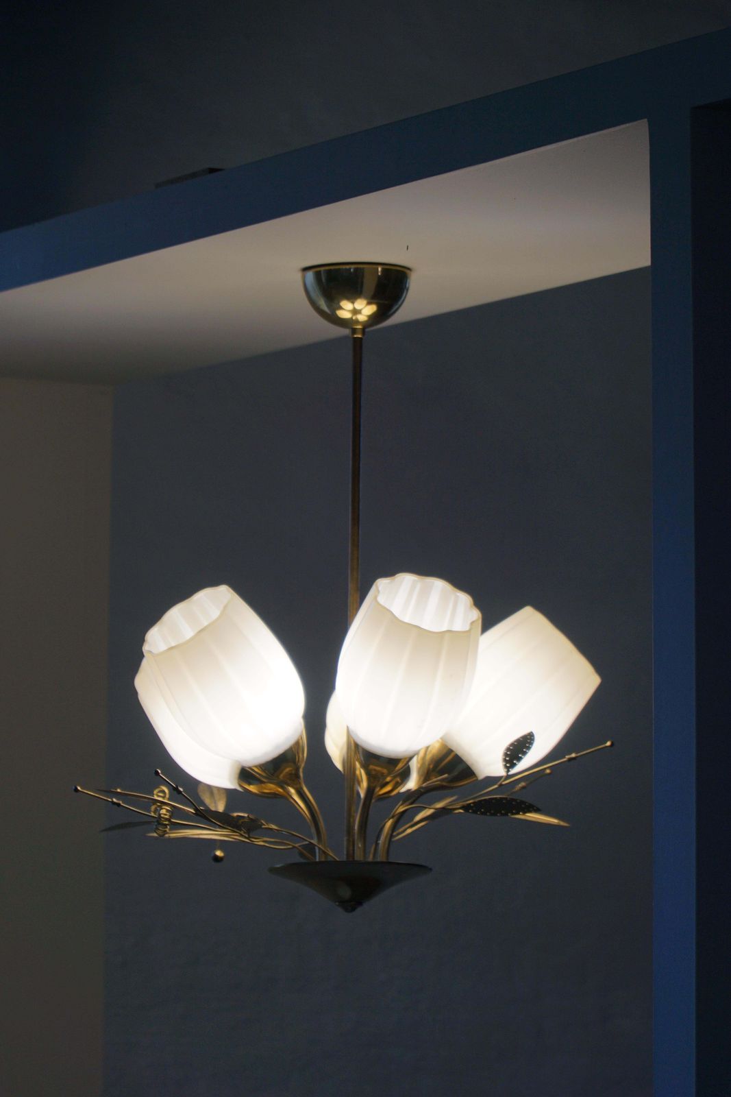 5174.0 Mid Century Modern, Five Light Ceiling Lamp, Opaline Glass Shades, Itsu, Finland photo