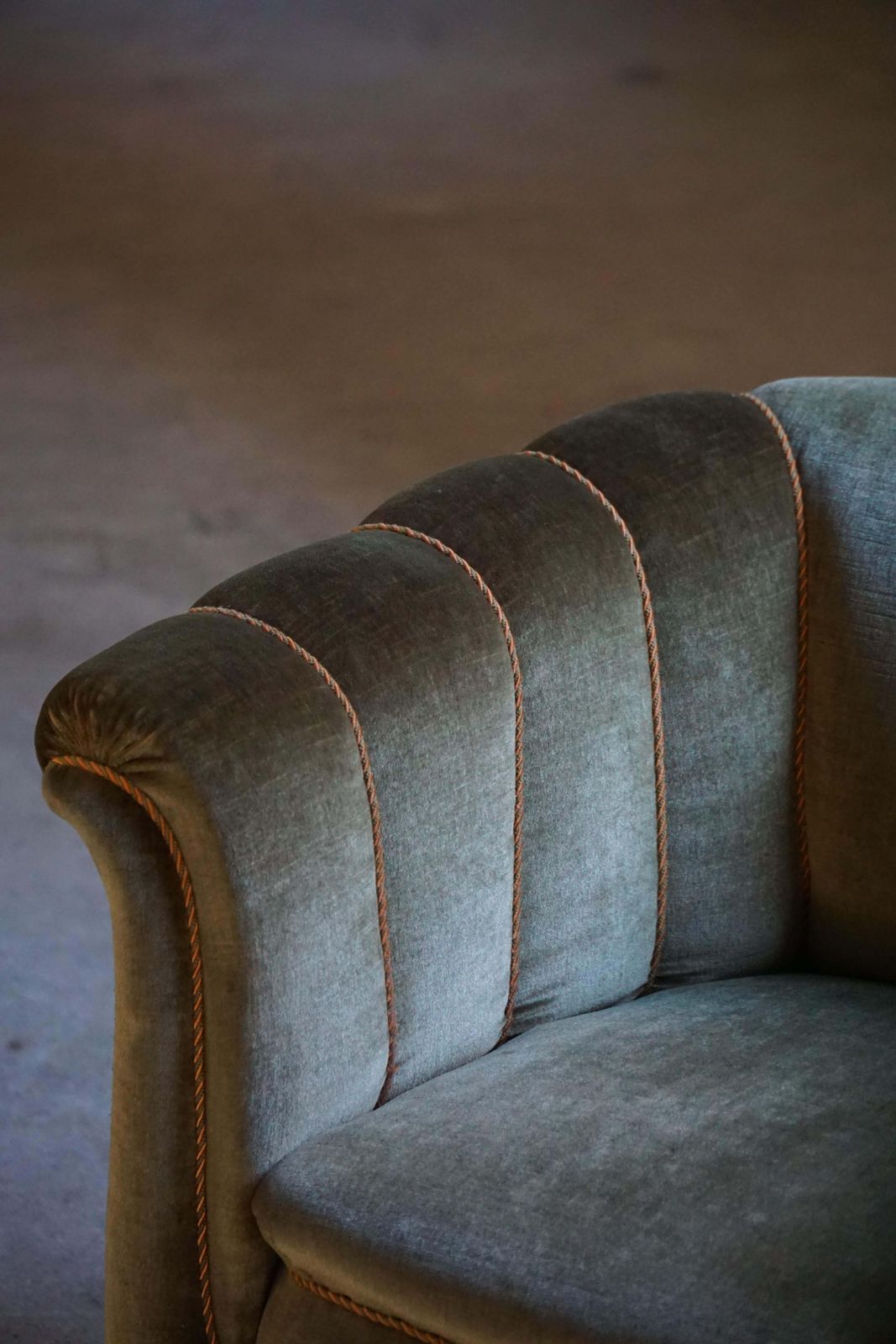 3278.0 Mid 20th Century, Pair Of Danish Shell Lounge Chairs In Green Velvet, 1940s photo