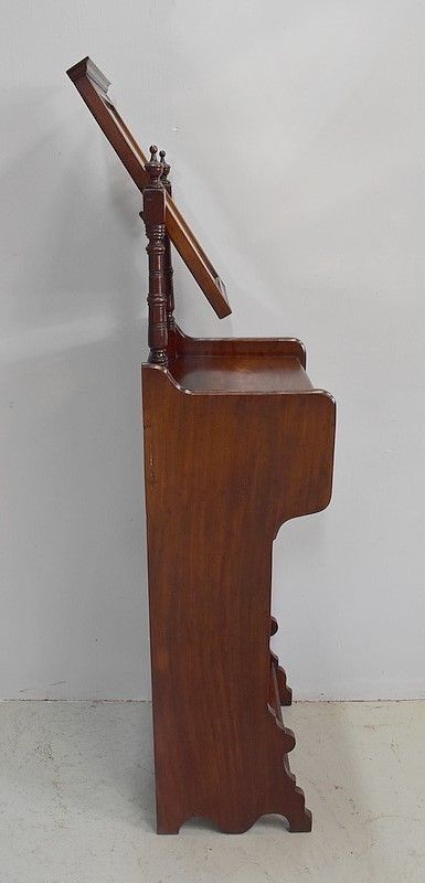 photo furniture Mahogany Dressing Table 20th Century, England