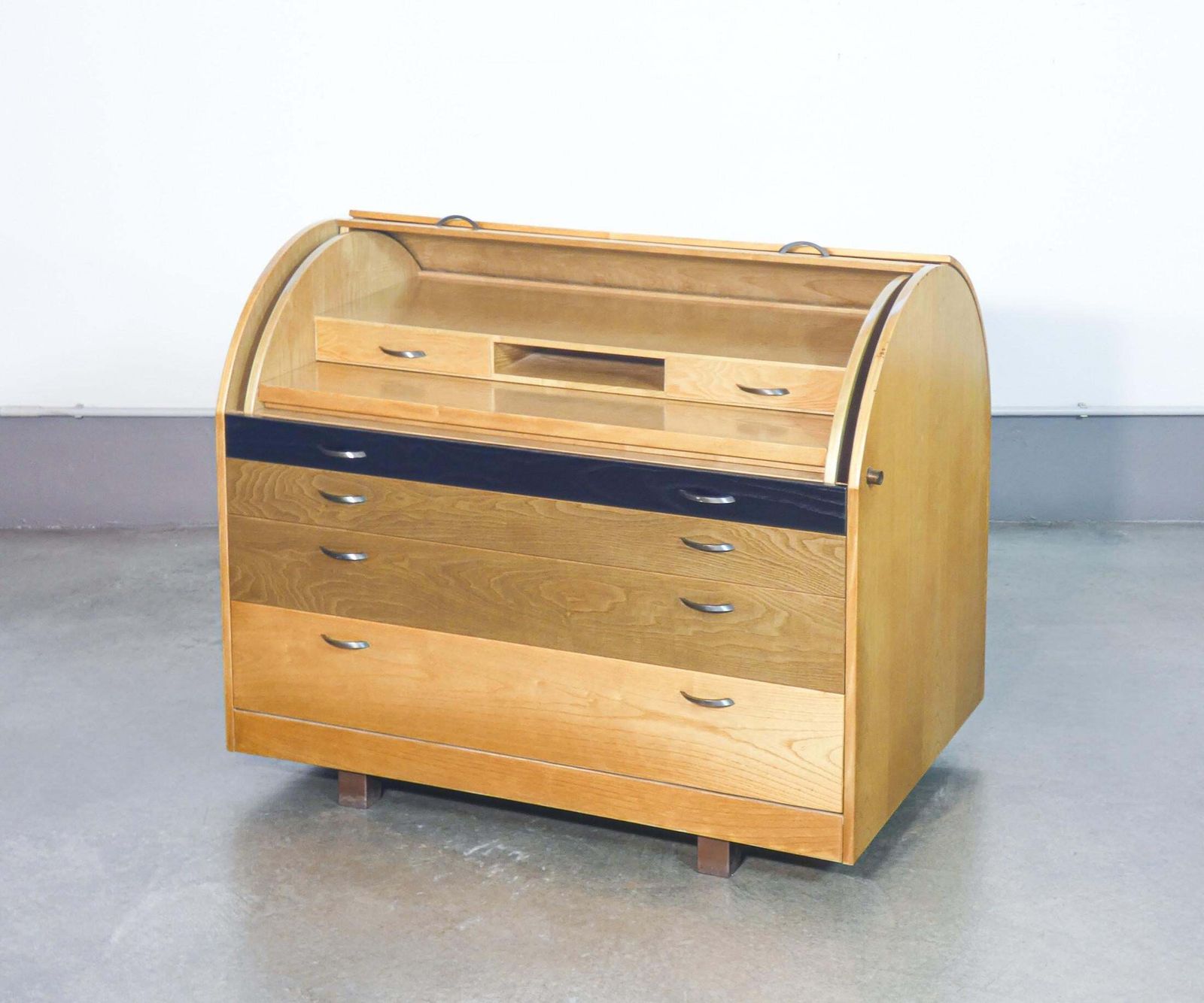 "Bauletto" Secretaire Desk, Design Giovanni Offredi For Saporiti. 1977 photo furniture