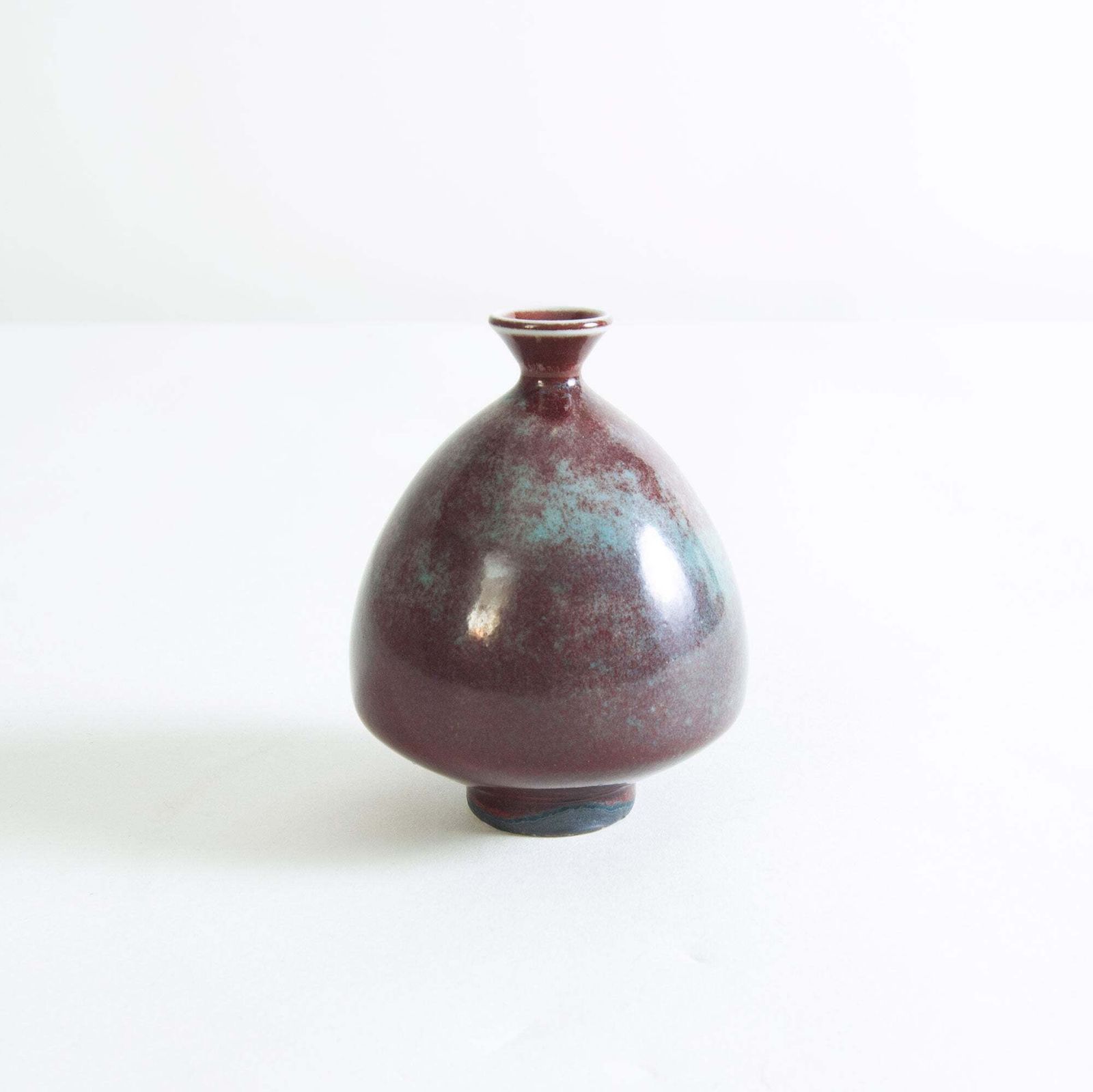 Berndt Friberg Miniature Purple Vase photo furniture