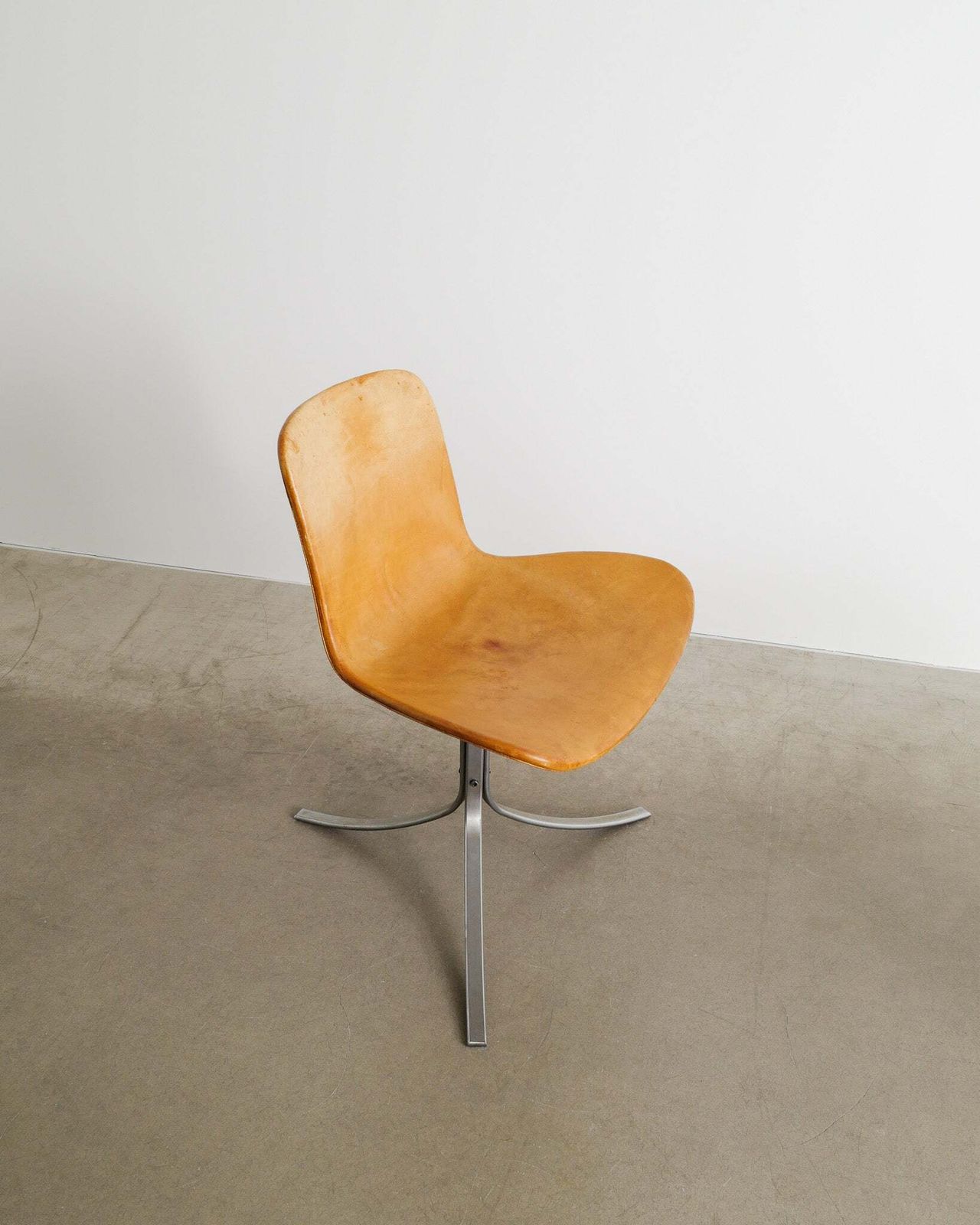 Set Of Four Poul Kjaerholm Pk9 Dining Chairs In Brown Leather By Fritz Hansen Denmark, 1995 photo buy