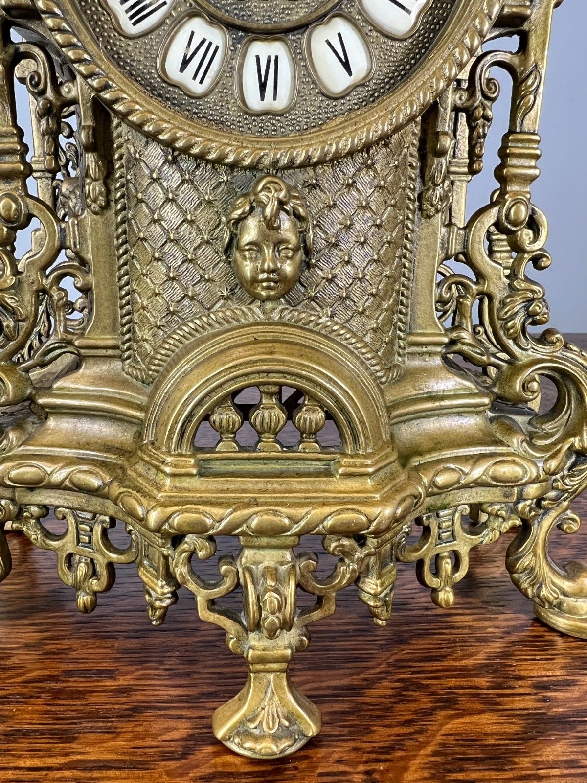 Clock Vintage French Style Decorative Ornate Table Mantel Clock Lot 4759 photo 299.0