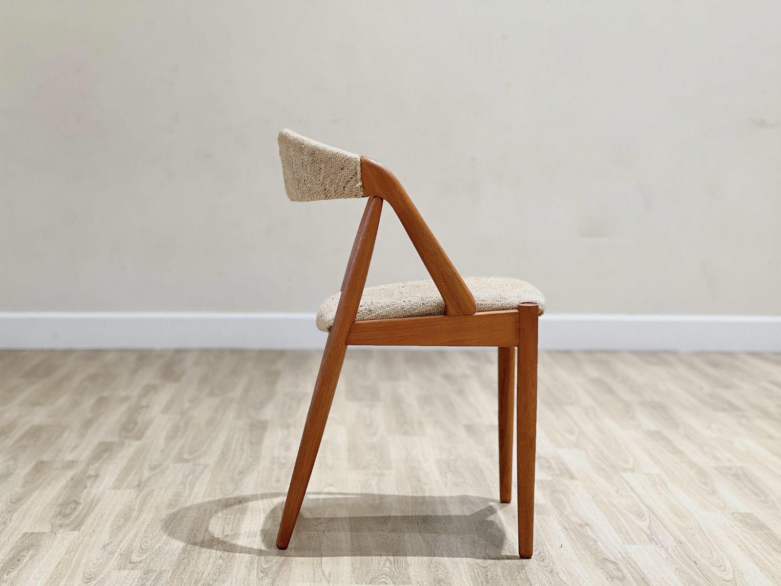 A Set Of 8 Teak Kai Kristensen For Bespoke Upholstery (Model 31) photo for sale