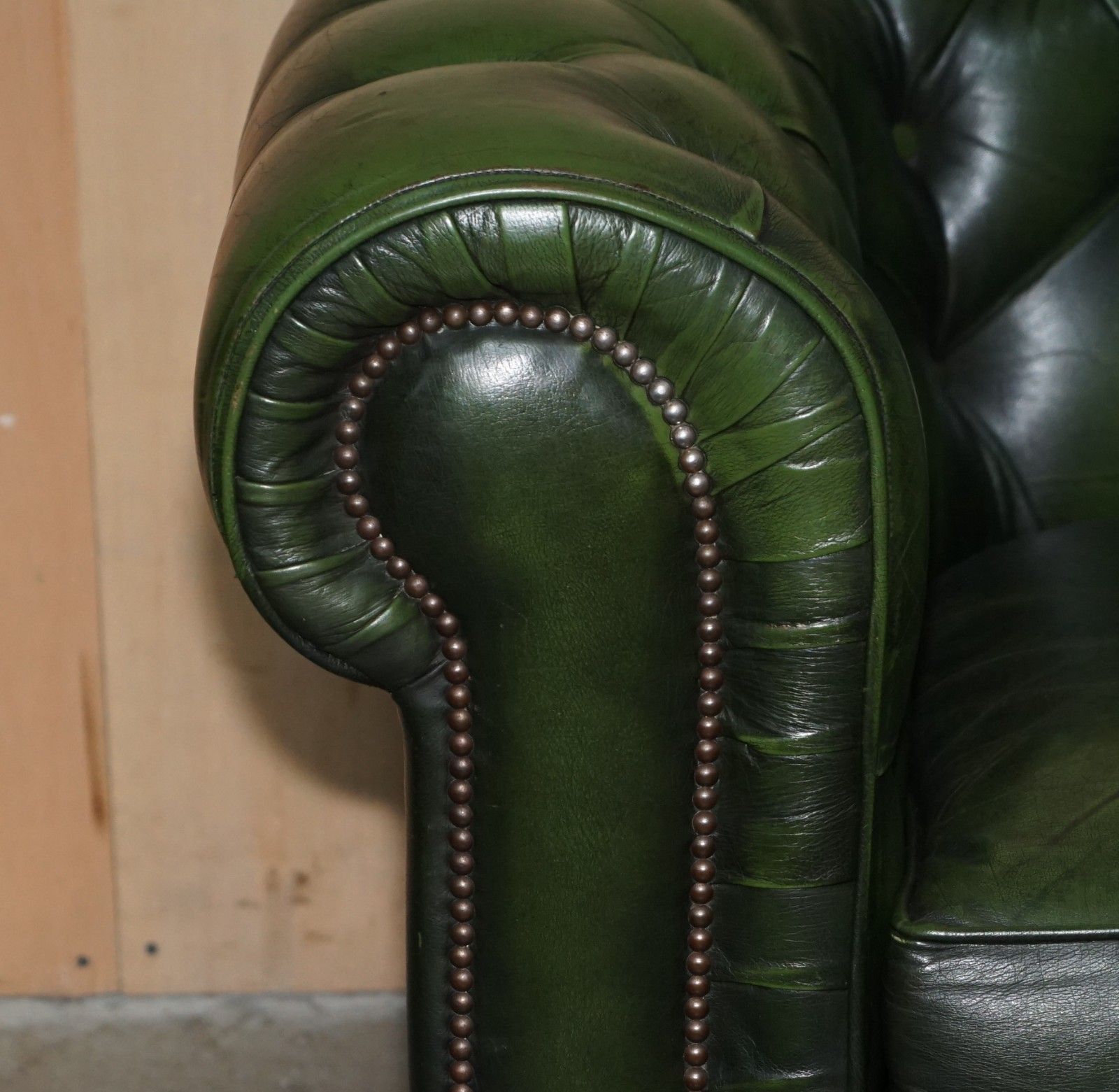 Stunning Vintage Tufted Chesterfield Bottle Green Leather Sofa & Armchair photo 3950.0