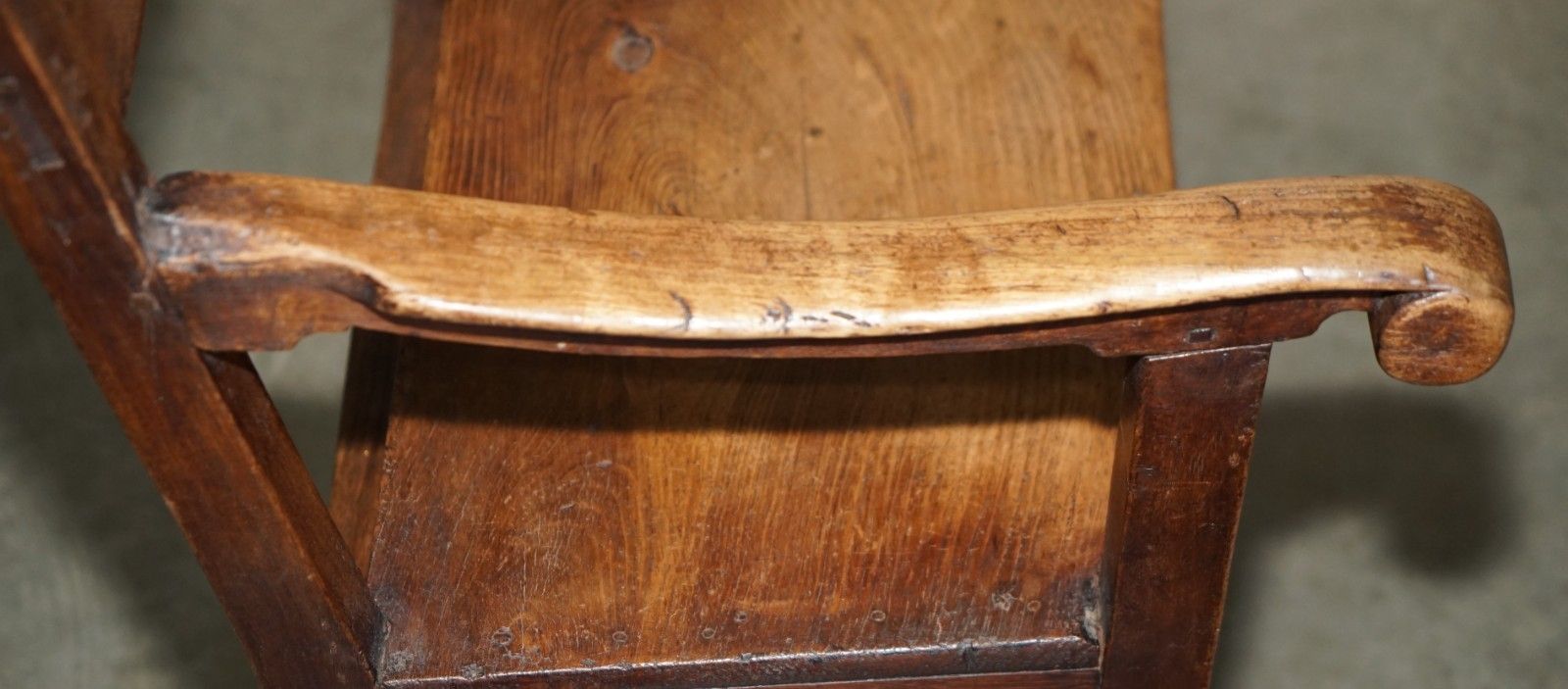 photo vinterior Stunning Circa 1780 1820 Antique Hand Carved Elm & Fruitwood Provincial Chair