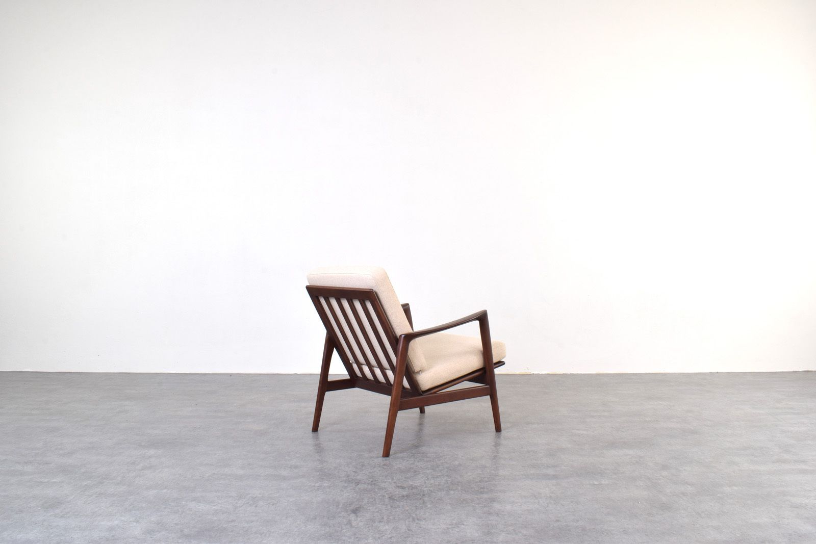 photo furniture Mid Century Stefan Lounge Chairs, 1960s, Set Of 2